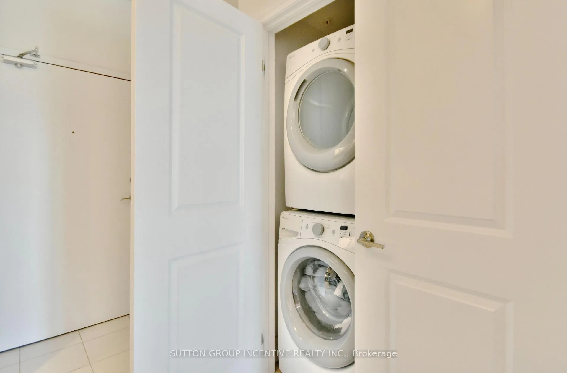 Photo 14 of Unit 608, 299 Cundles Road E, Barrie, Alliance — HOMEH