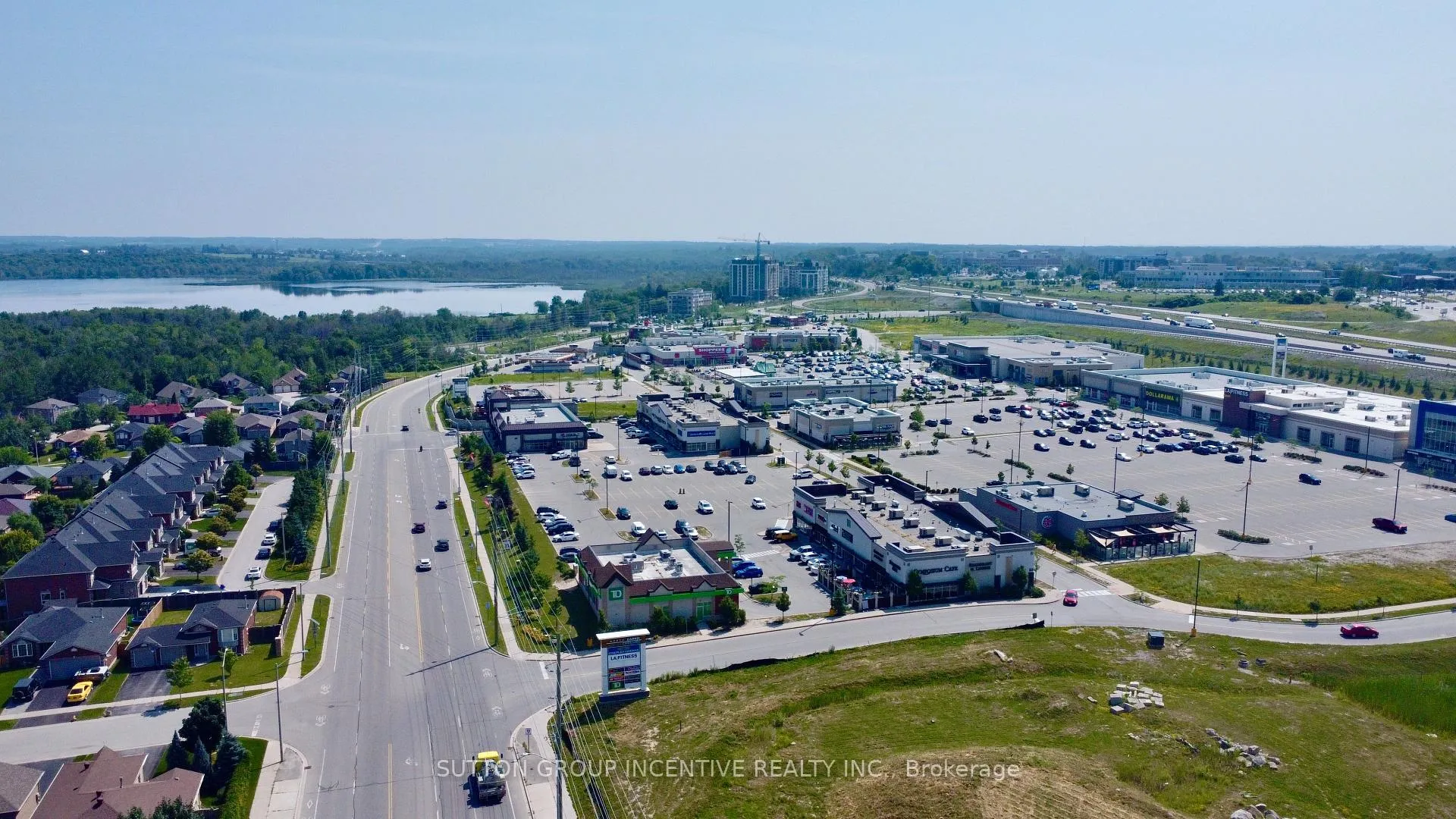 Photo 17 of Unit 608, 299 Cundles Road E, Barrie, Alliance — HOMEH