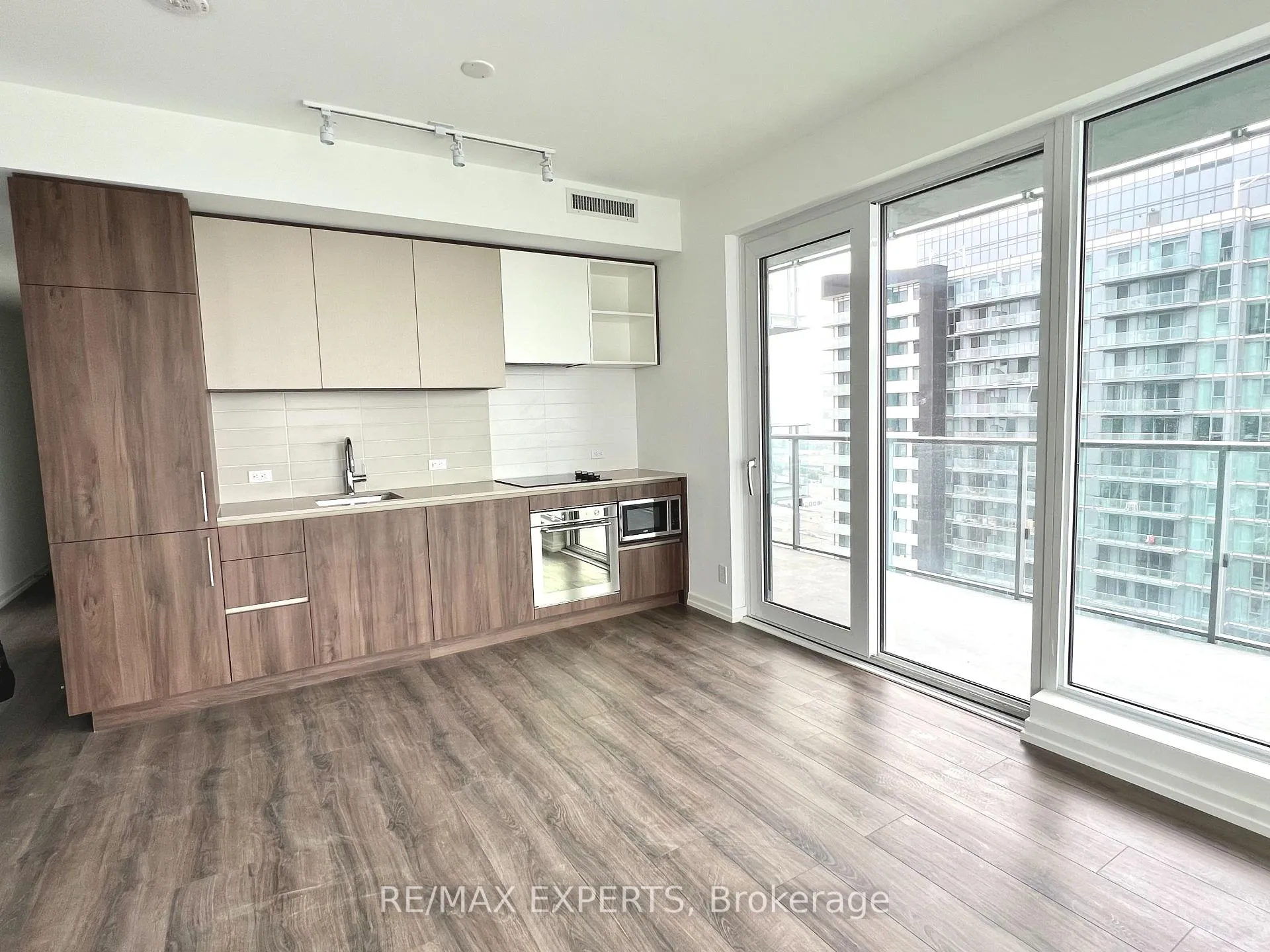 Photo 2 of Unit 3512, 7890 Jane Street, Vaughan, Vaughan Corporate Centre — HOMEH