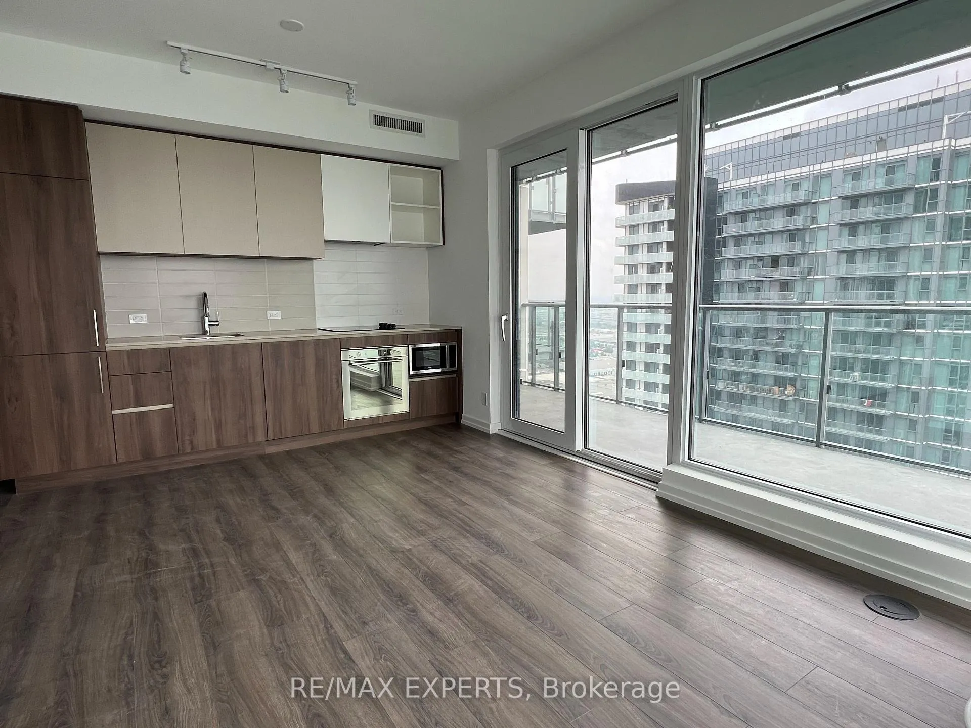 Photo 3 of Unit 3512, 7890 Jane Street, Vaughan, Vaughan Corporate Centre — HOMEH