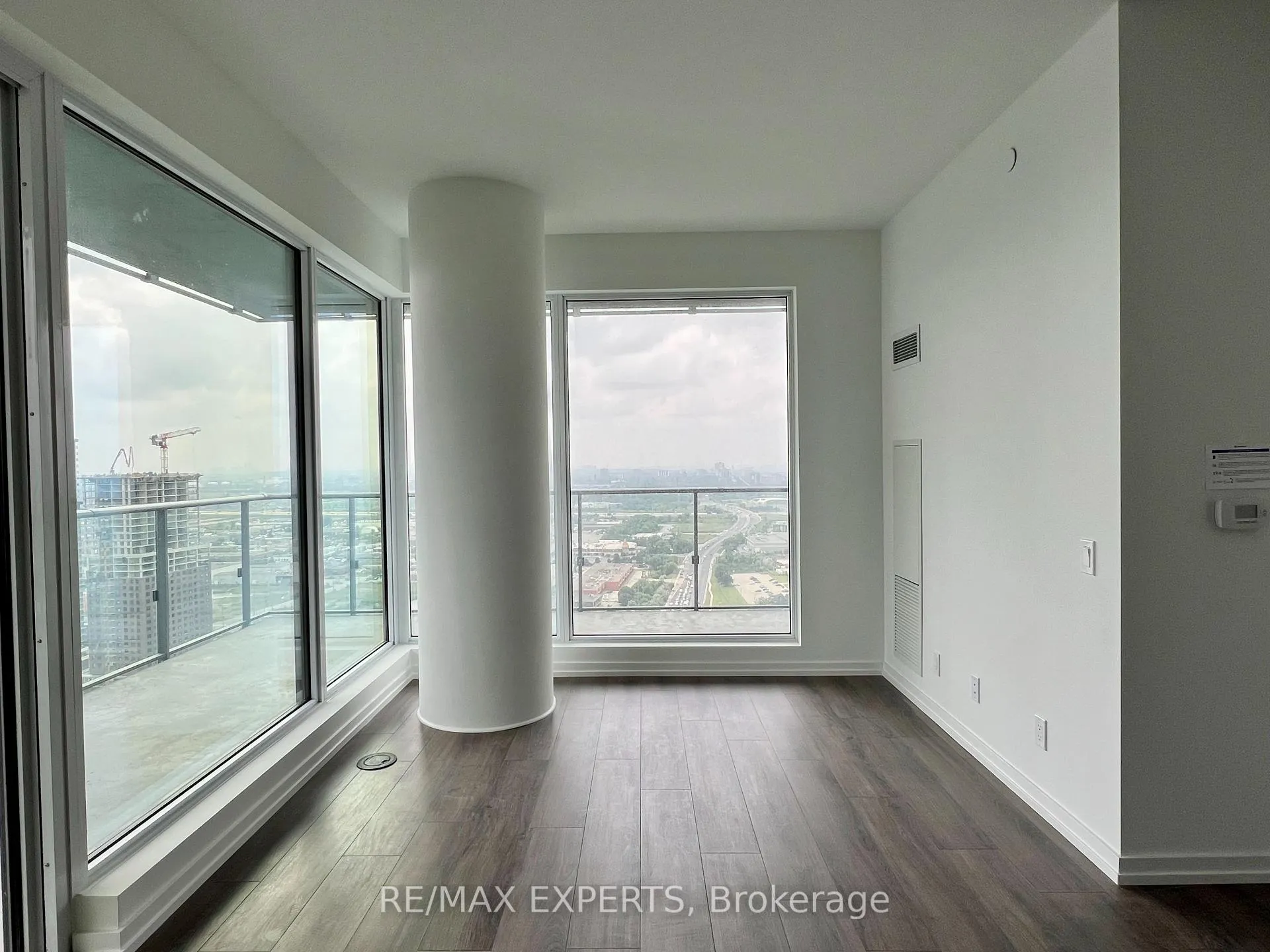 Photo 7 of Unit 3512, 7890 Jane Street, Vaughan, Vaughan Corporate Centre — HOMEH