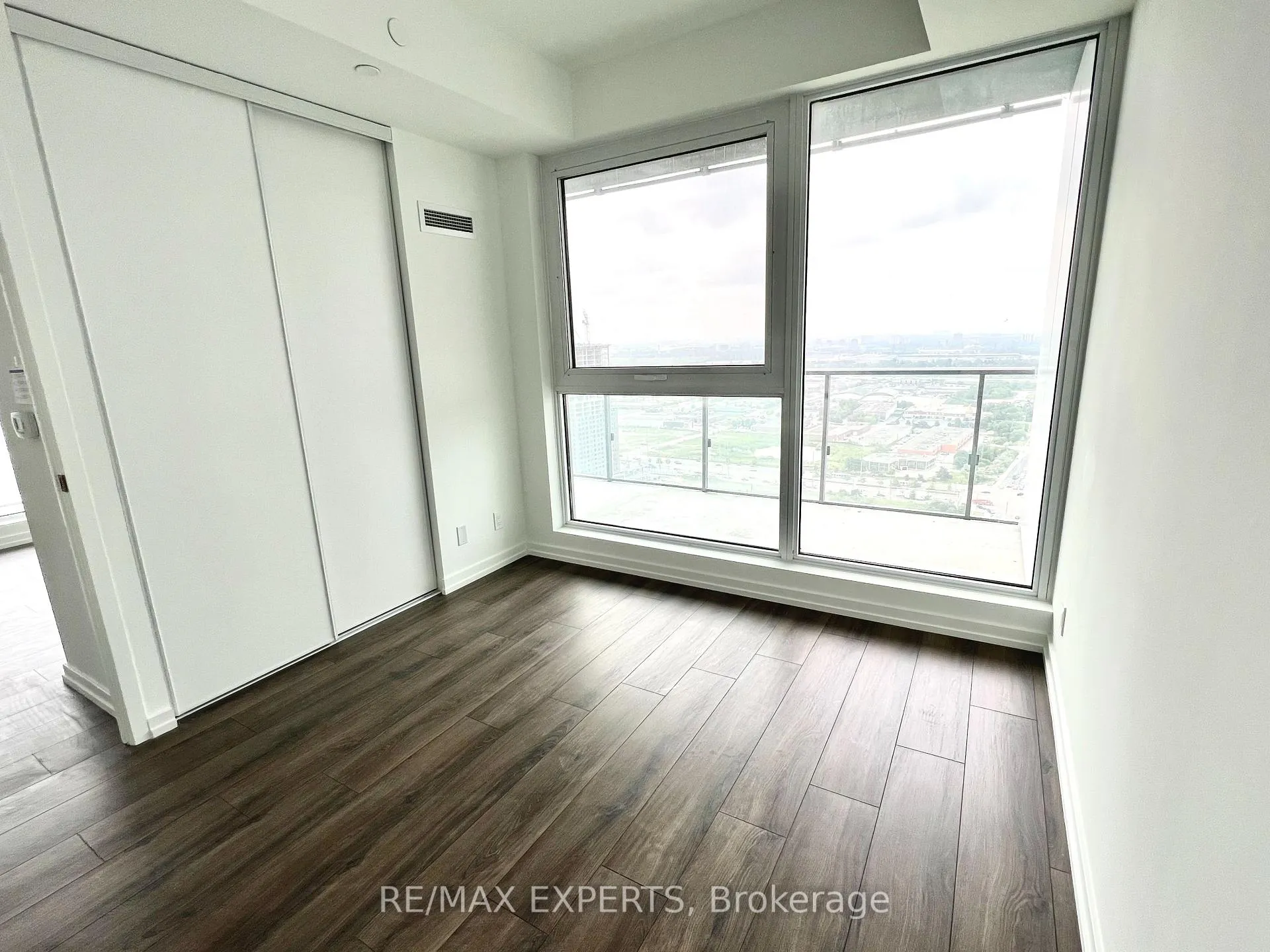 Photo 9 of Unit 3512, 7890 Jane Street, Vaughan, Vaughan Corporate Centre — HOMEH
