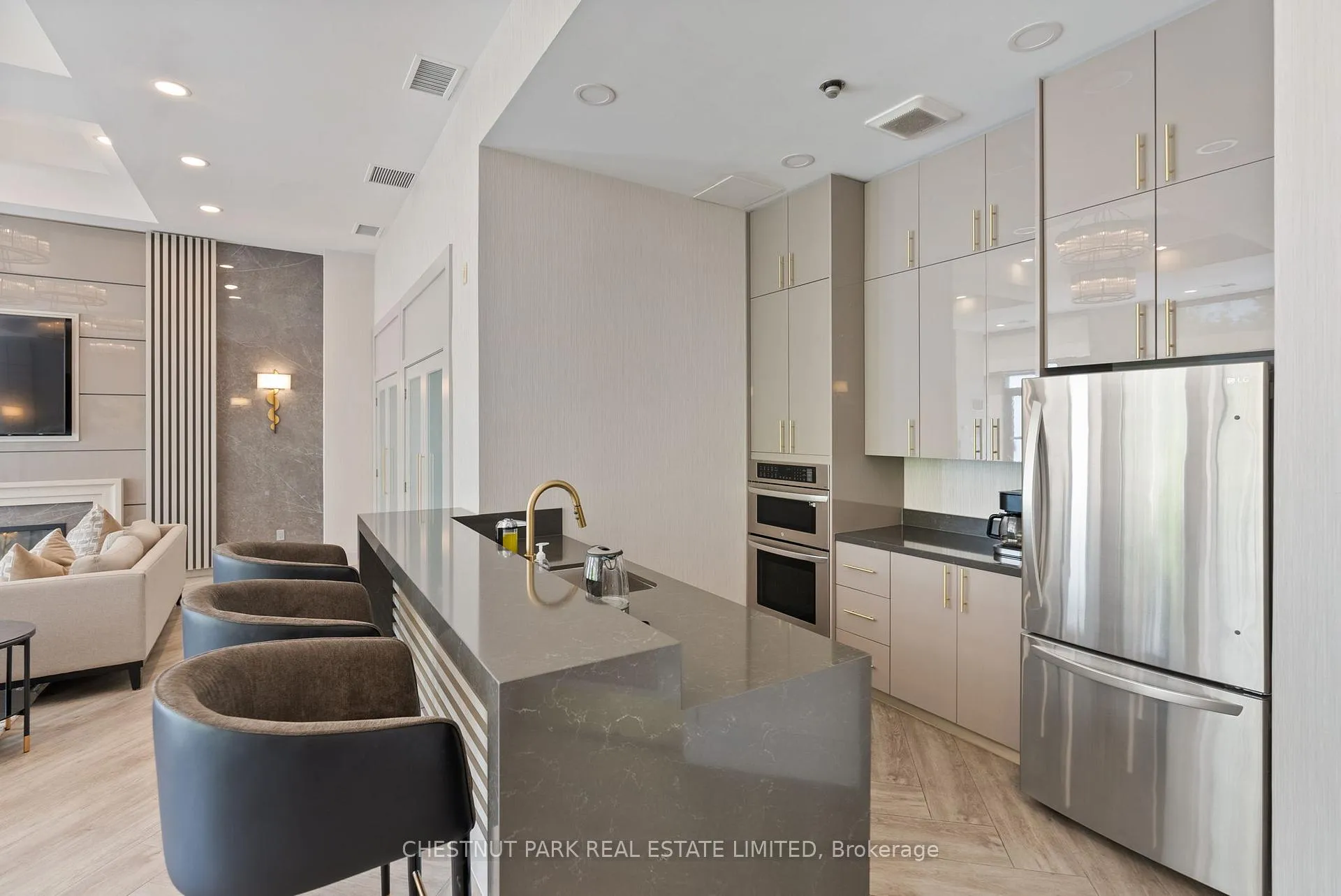 Photo 10 of Unit 308, 1 Balmoral Avenue, Toronto, Yonge-St. Clair — HOMEH