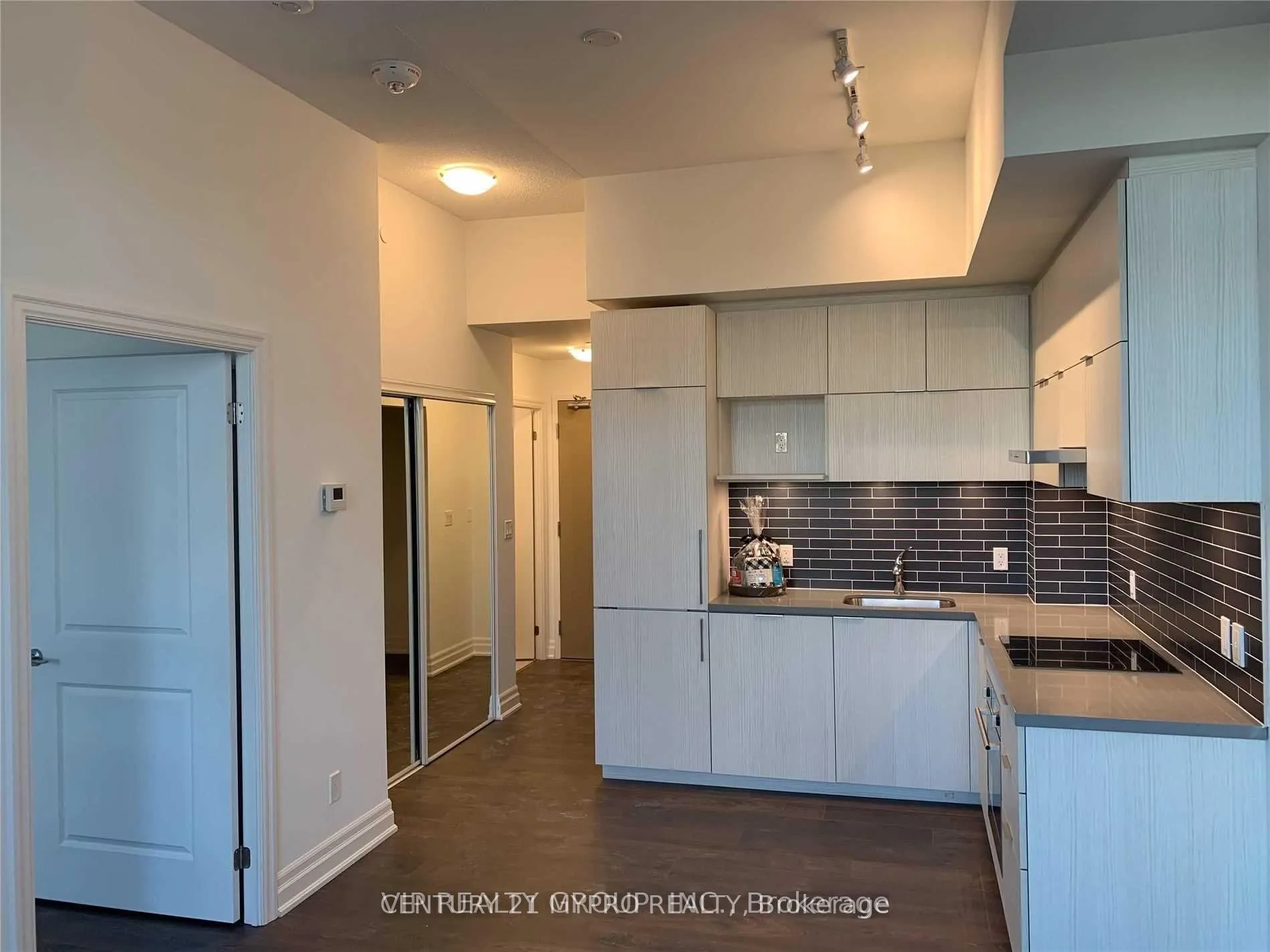 Photo 3 of Unit 404A, 10 Rouge Valley Drive, Markham, Unionville — HOMEH