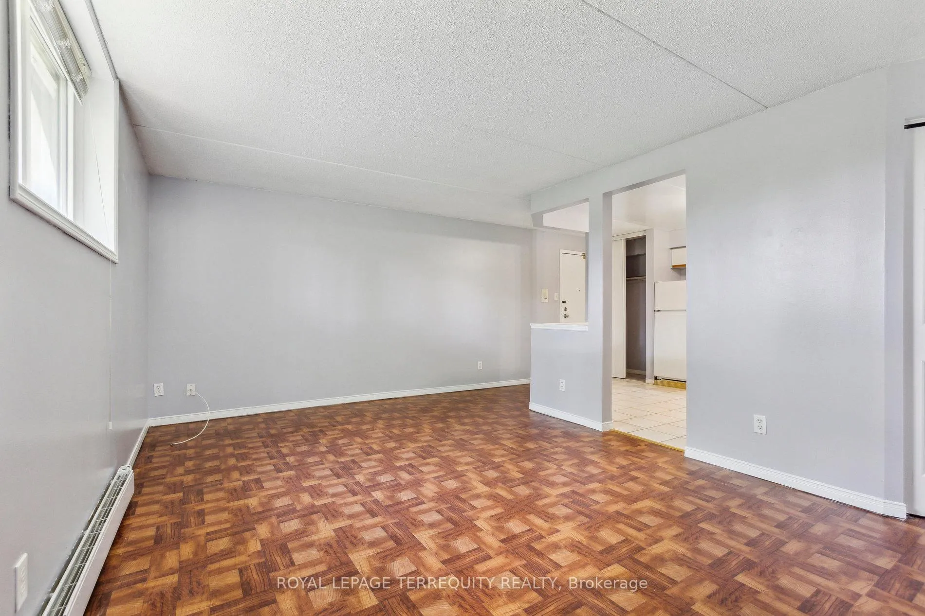 Photo 10 of Unit 1, 321 Northlake Drive, Waterloo — HOMEH