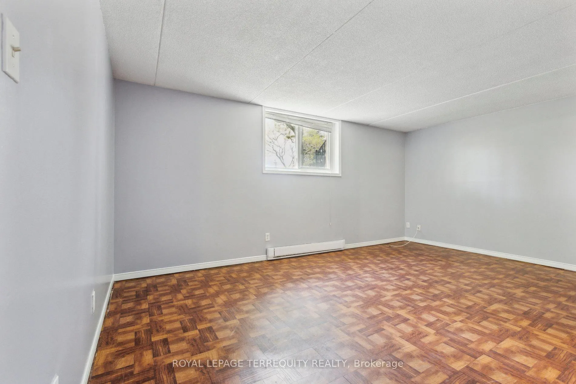 Photo 11 of Unit 1, 321 Northlake Drive, Waterloo — HOMEH