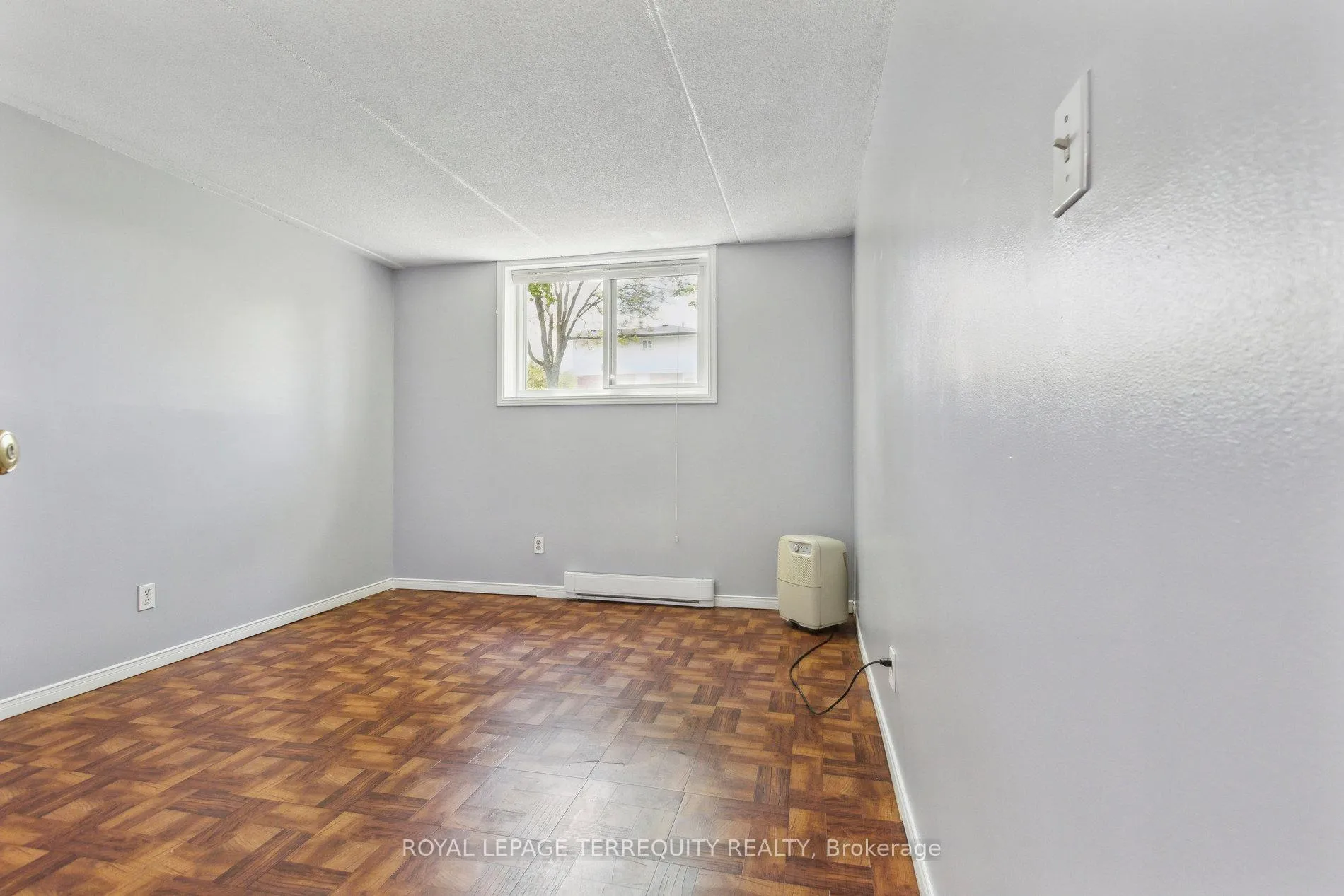 Photo 14 of Unit 1, 321 Northlake Drive, Waterloo — HOMEH