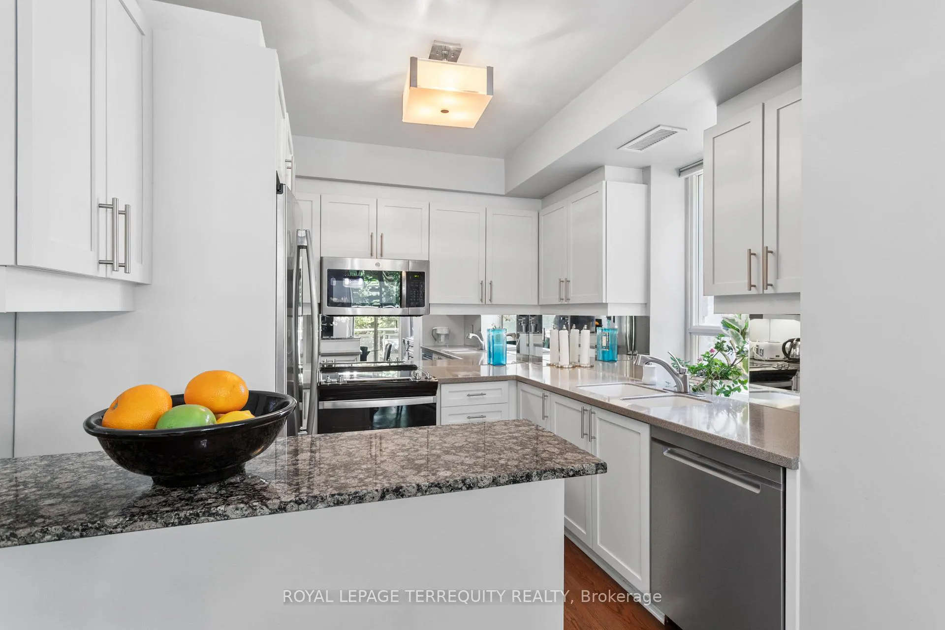 Photo 13 of Unit 201, 1801 Bayview Avenue, Toronto, Leaside — HOMEH