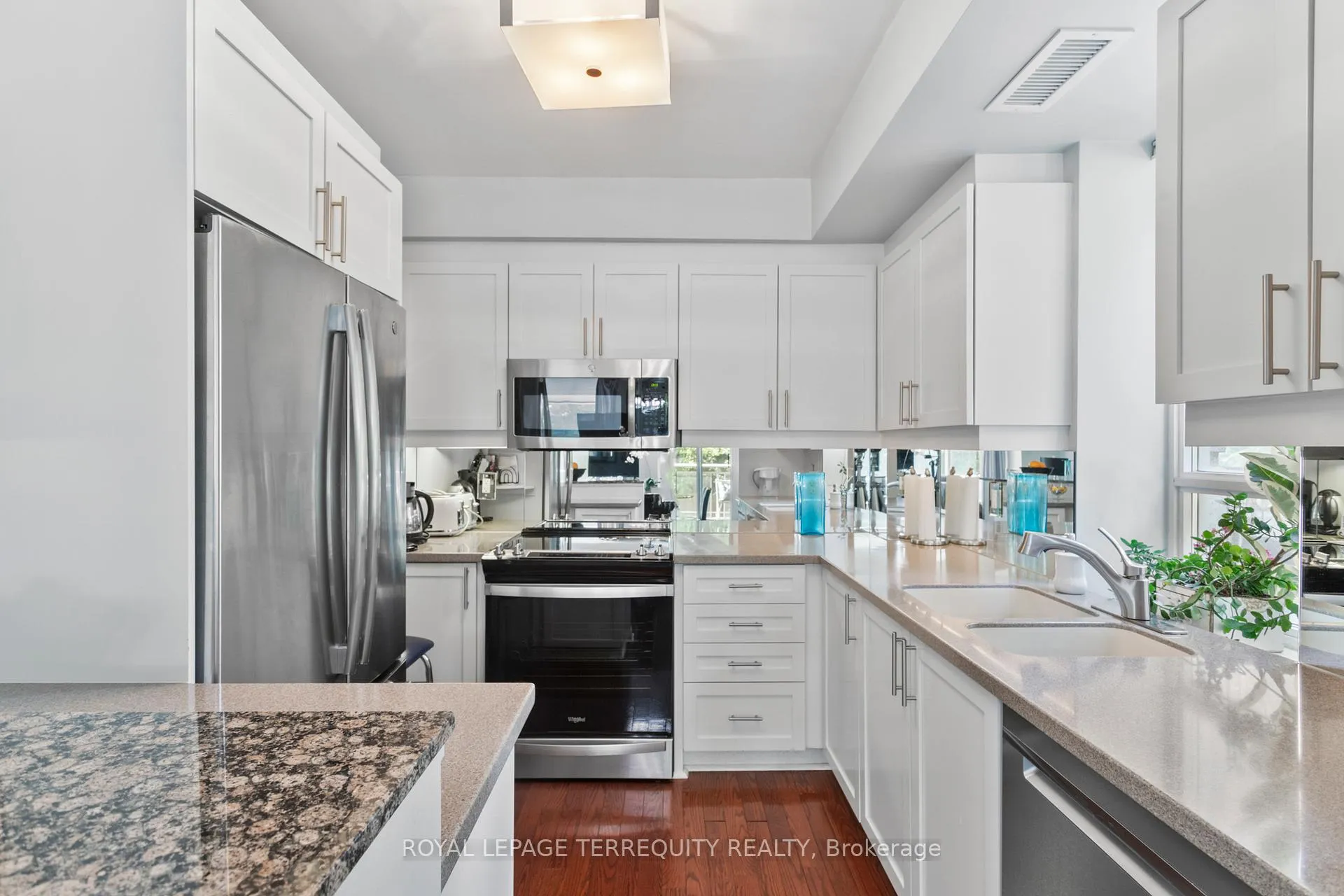Photo 14 of Unit 201, 1801 Bayview Avenue, Toronto, Leaside — HOMEH