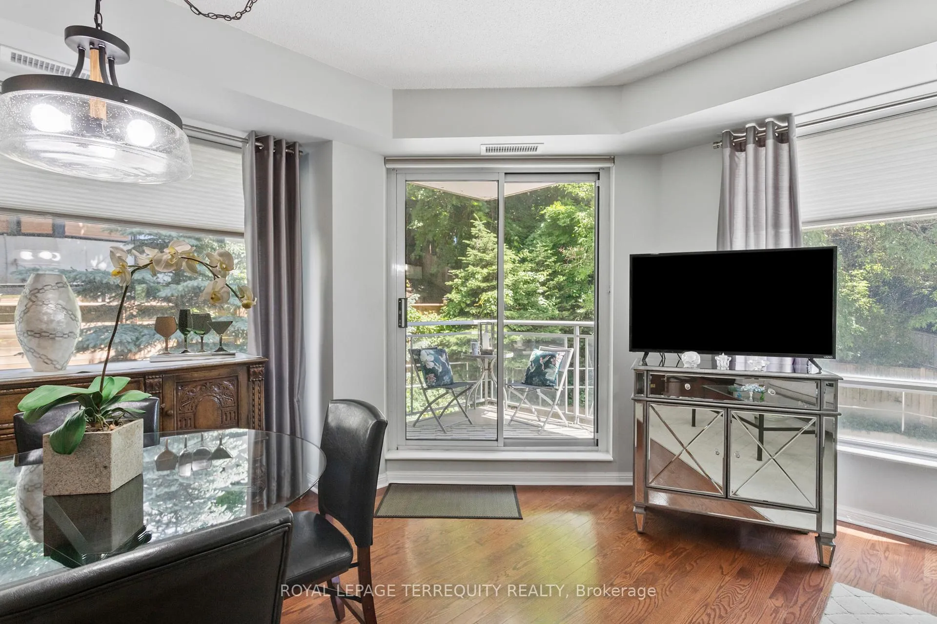 Photo 18 of Unit 201, 1801 Bayview Avenue, Toronto, Leaside — HOMEH