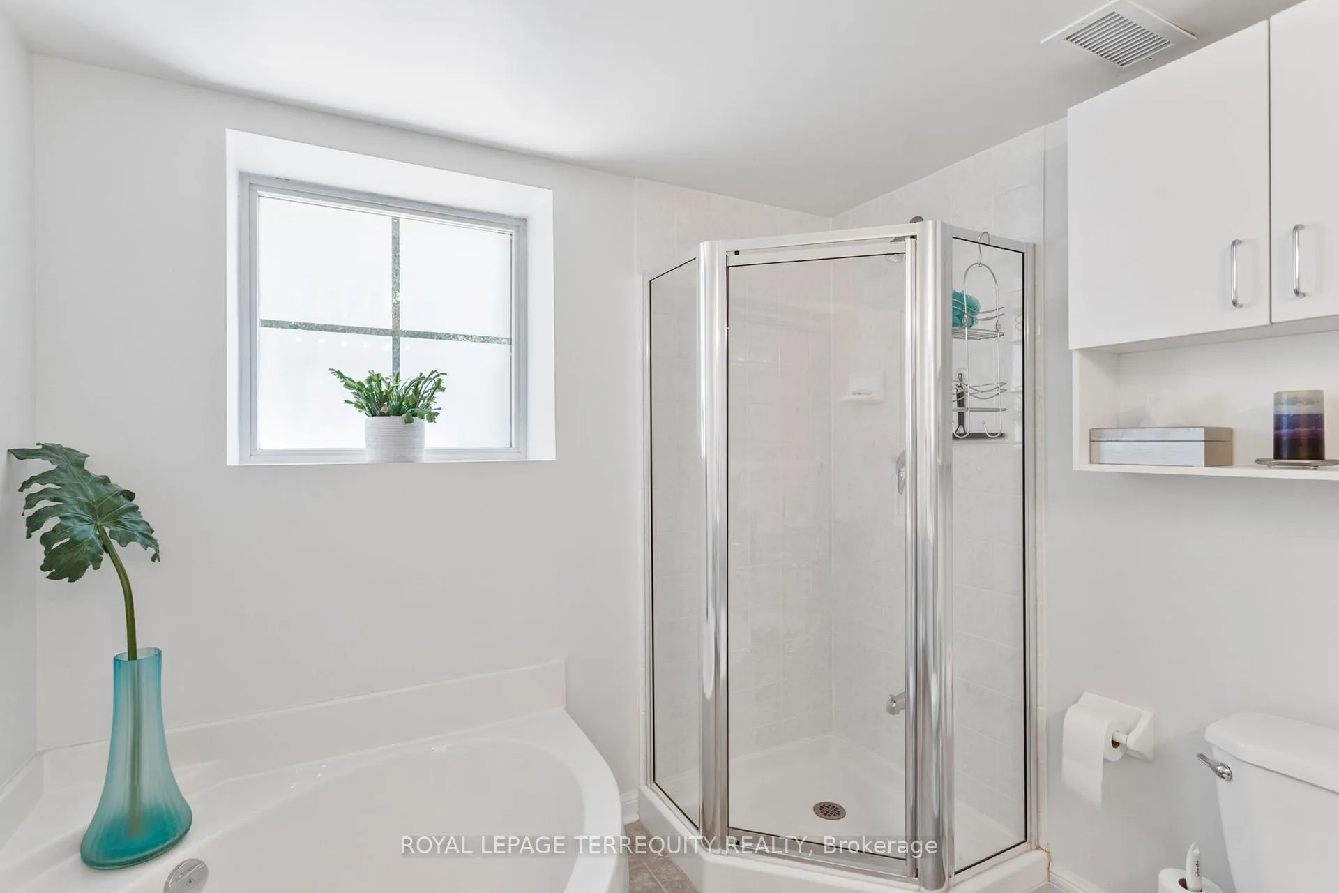 Photo 24 of Unit 201, 1801 Bayview Avenue, Toronto, Leaside — HOMEH