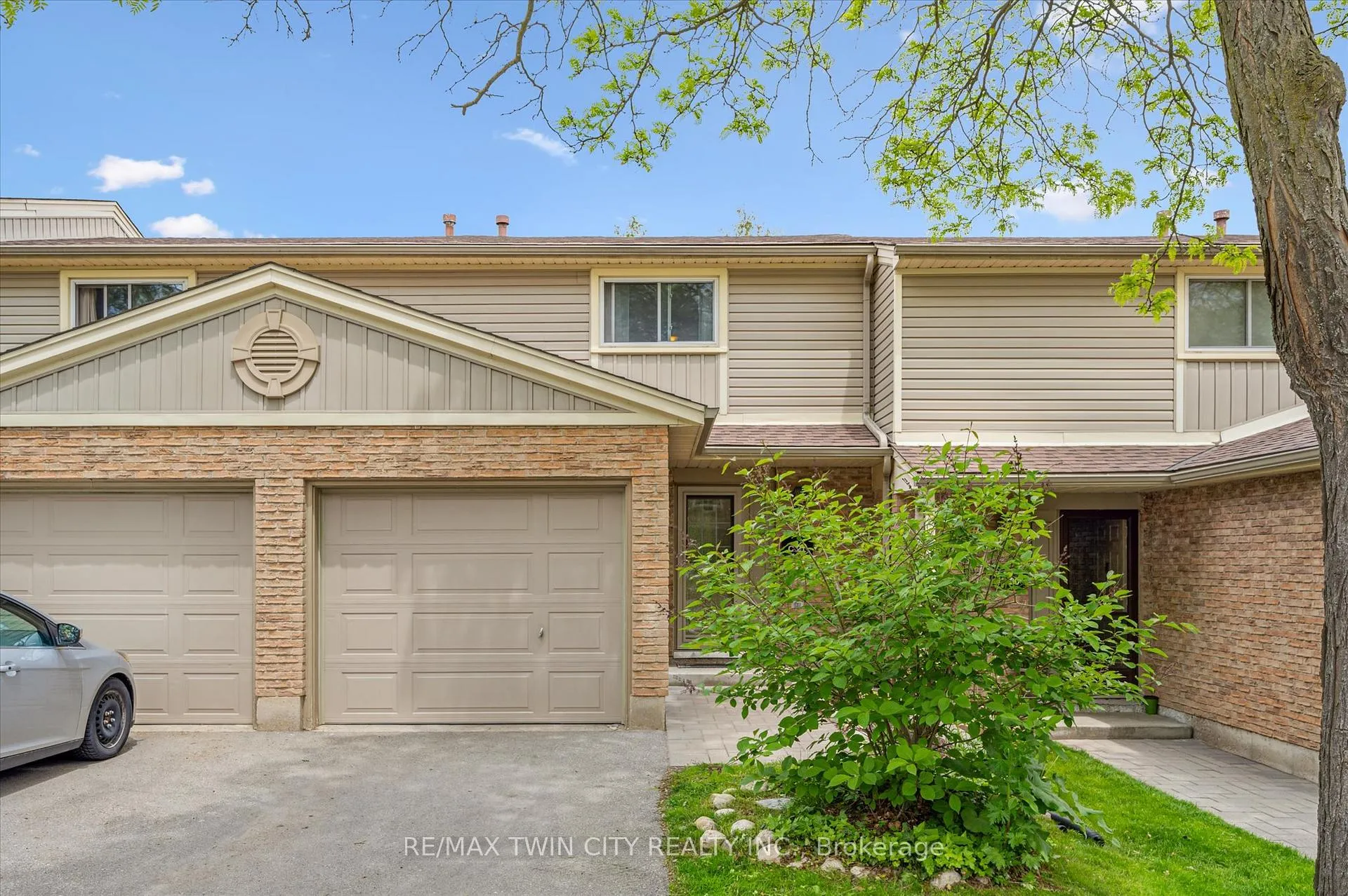 Photo 1 of 223 Pioneer Drive, Kitchener — HOMEH