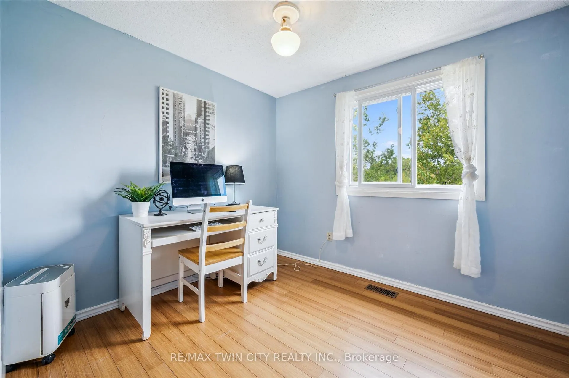 Photo 21 of 223 Pioneer Drive, Kitchener — HOMEH