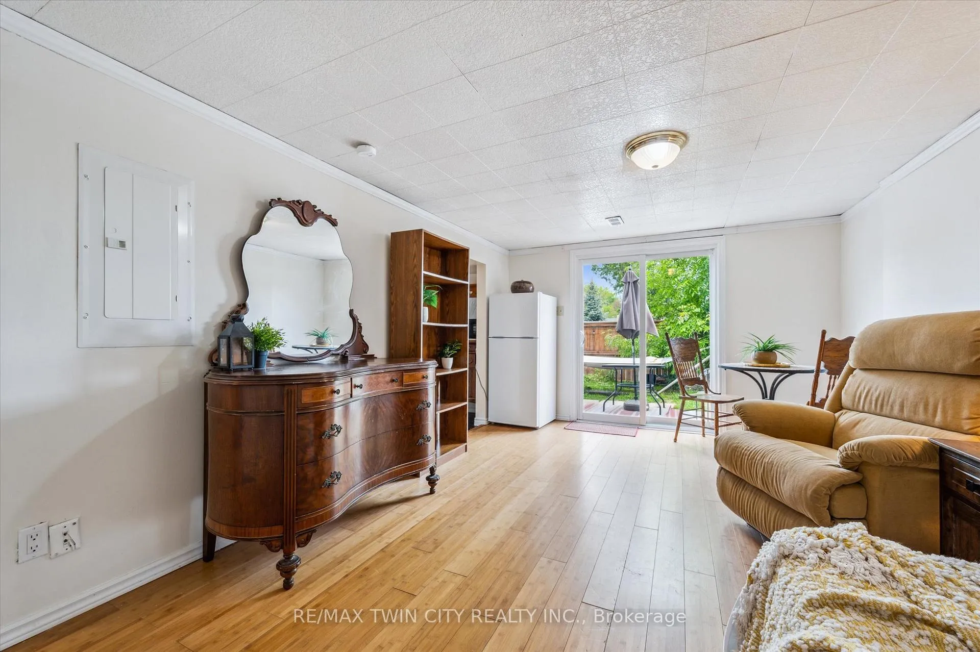 Photo 26 of 223 Pioneer Drive, Kitchener — HOMEH