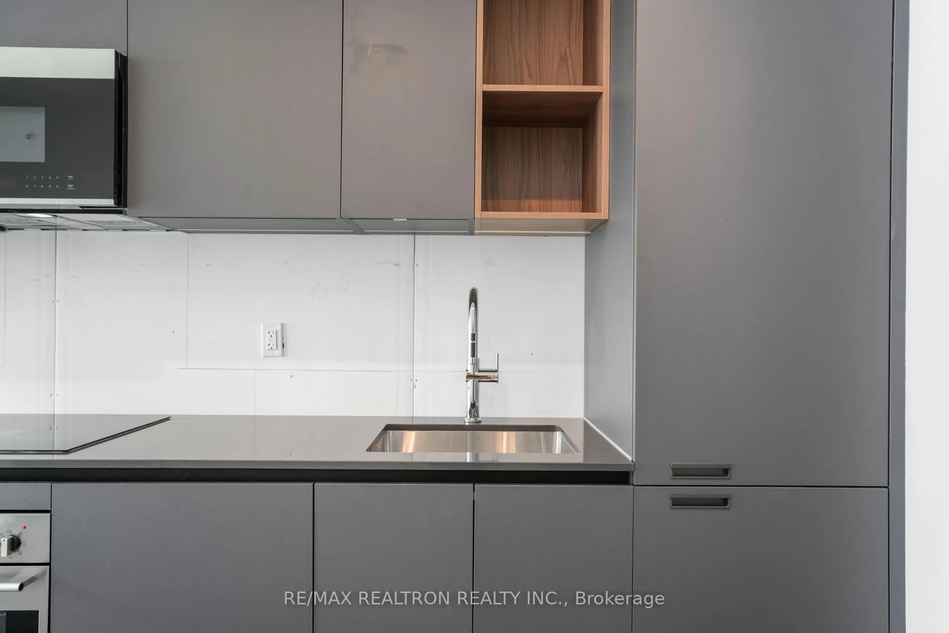 Photo 9 of Unit 2708, 39 Mary Street, Barrie, City Centre — HOMEH