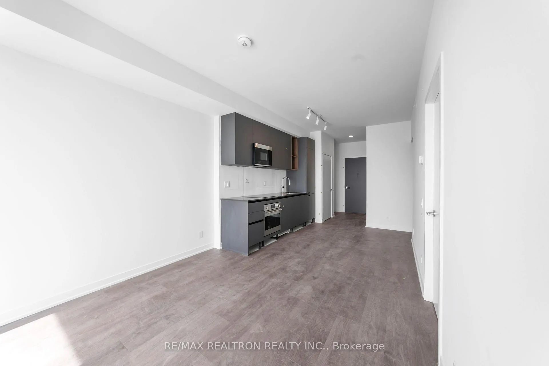 Photo 21 of Unit 2708, 39 Mary Street, Barrie, City Centre — HOMEH