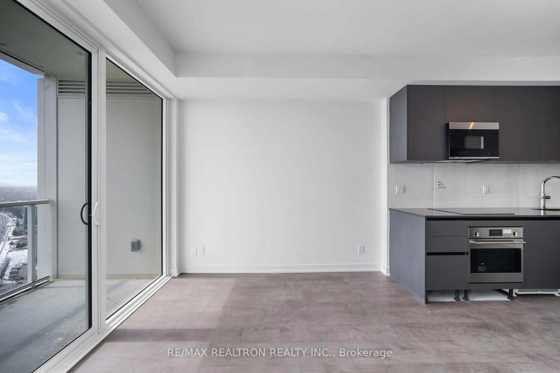 Photo 22 of Unit 2708, 39 Mary Street, Barrie, City Centre — HOMEH