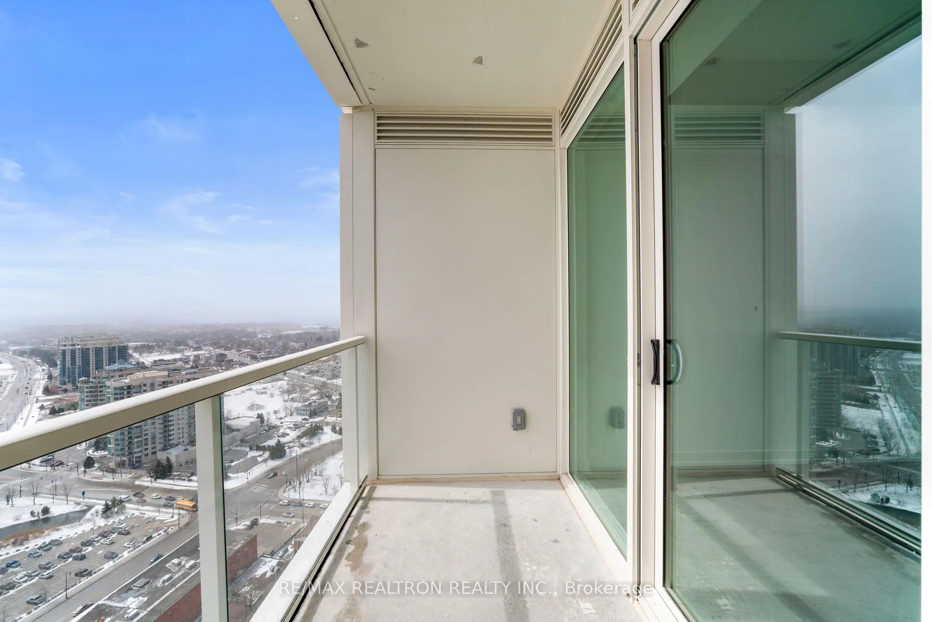 Photo 33 of Unit 2708, 39 Mary Street, Barrie, City Centre — HOMEH