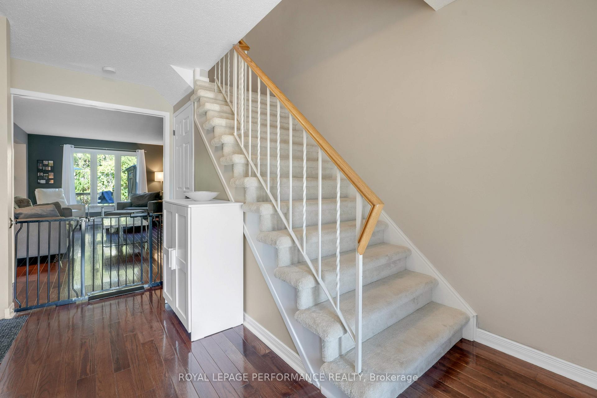 Photo 6 of 22 Otten Drive, Ottawa, Barrhaven - Pheasant Run — HOMEH