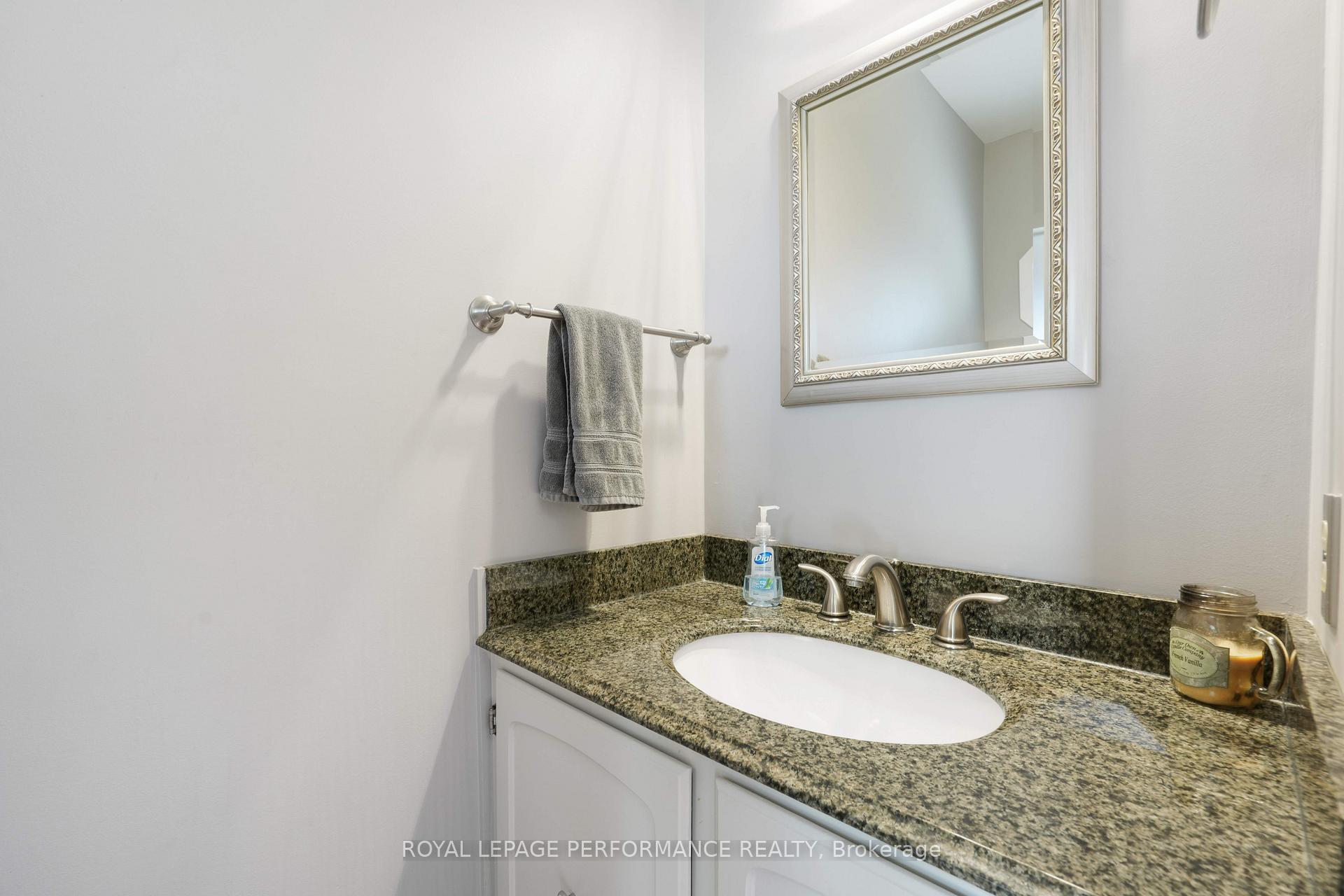 Photo 7 of 22 Otten Drive, Ottawa, Barrhaven - Pheasant Run — HOMEH