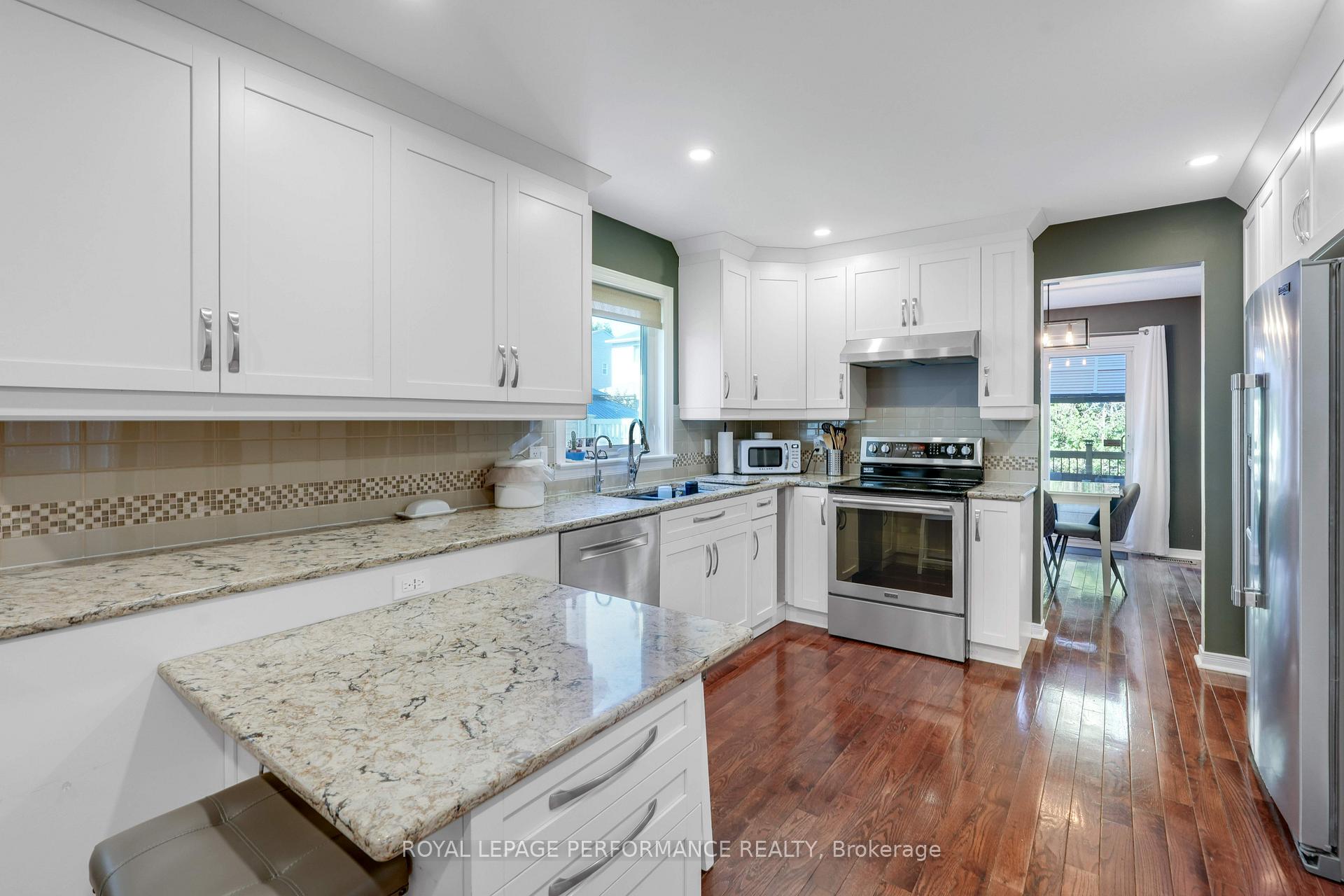 Photo 8 of 22 Otten Drive, Ottawa, Barrhaven - Pheasant Run — HOMEH