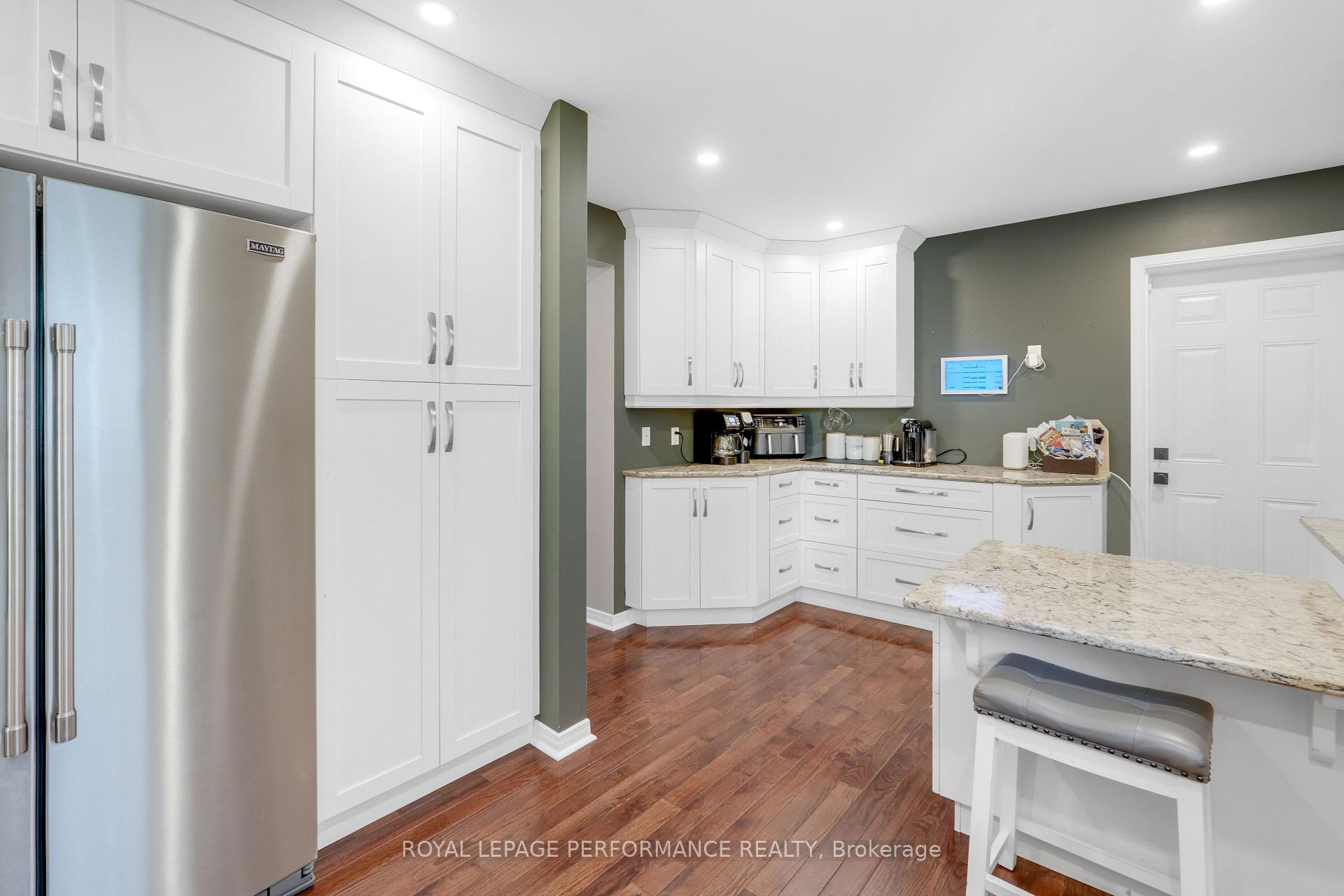 Photo 11 of 22 Otten Drive, Ottawa, Barrhaven - Pheasant Run — HOMEH