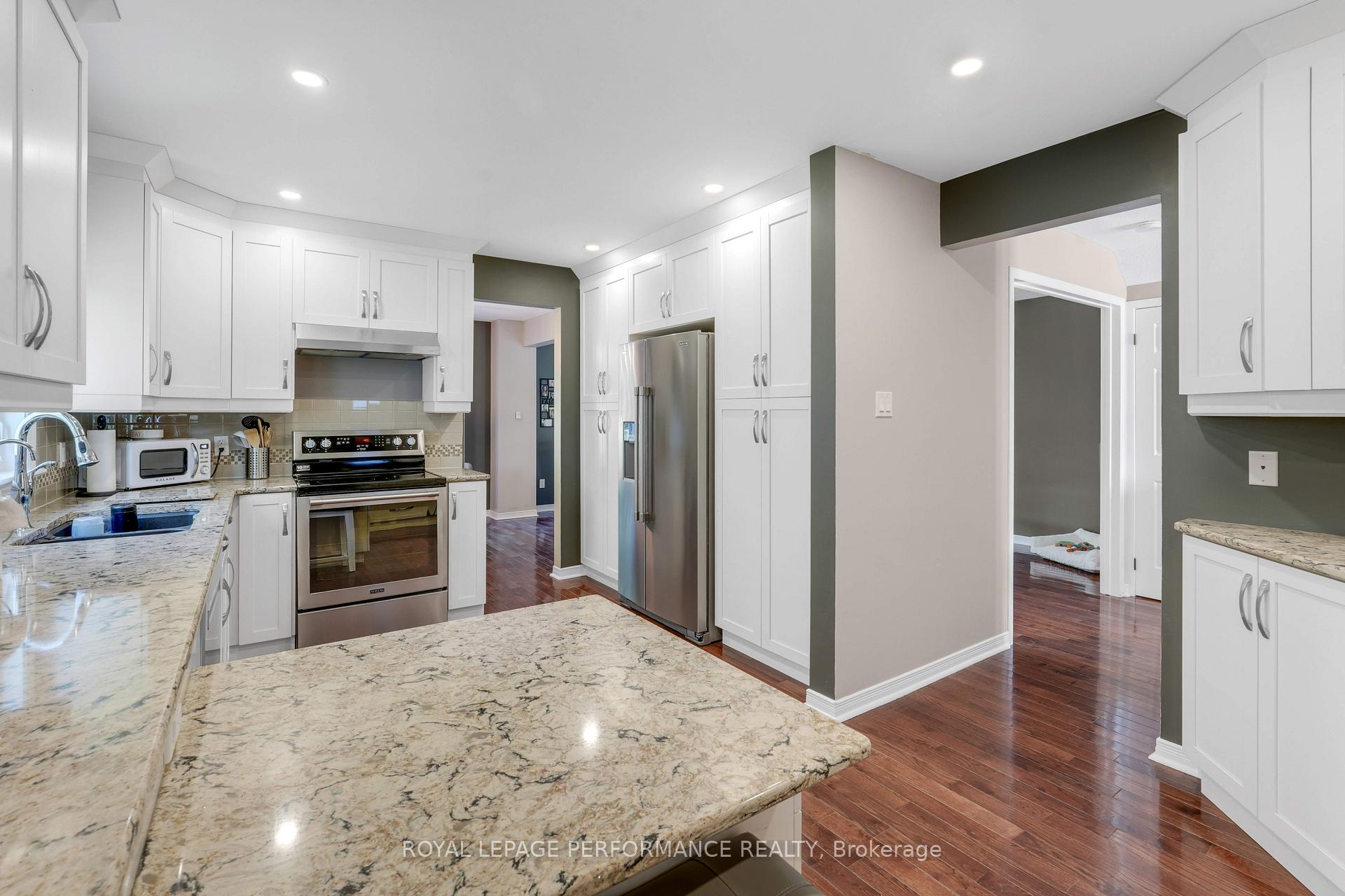 Photo 12 of 22 Otten Drive, Ottawa, Barrhaven - Pheasant Run — HOMEH