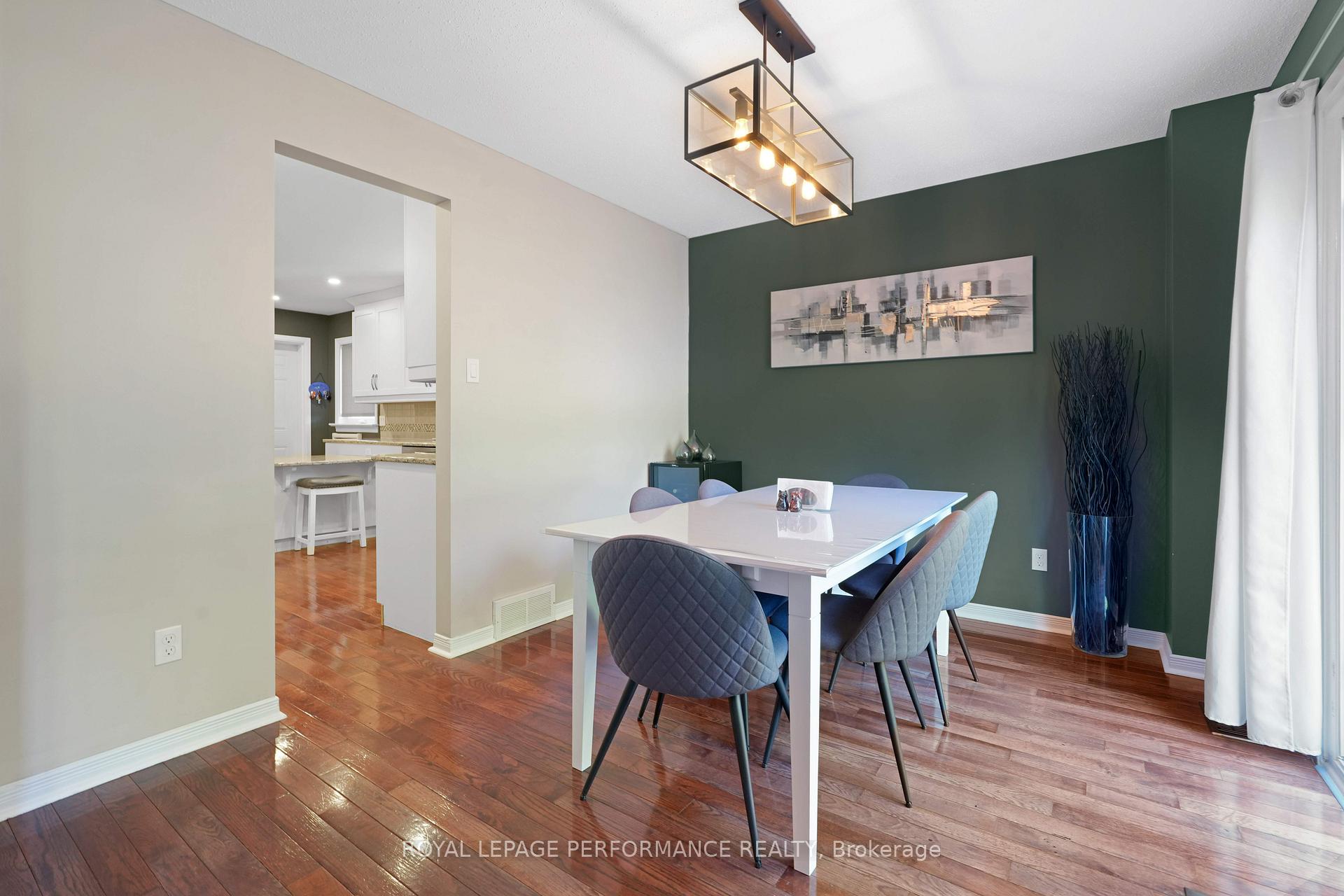 Photo 18 of 22 Otten Drive, Ottawa, Barrhaven - Pheasant Run — HOMEH