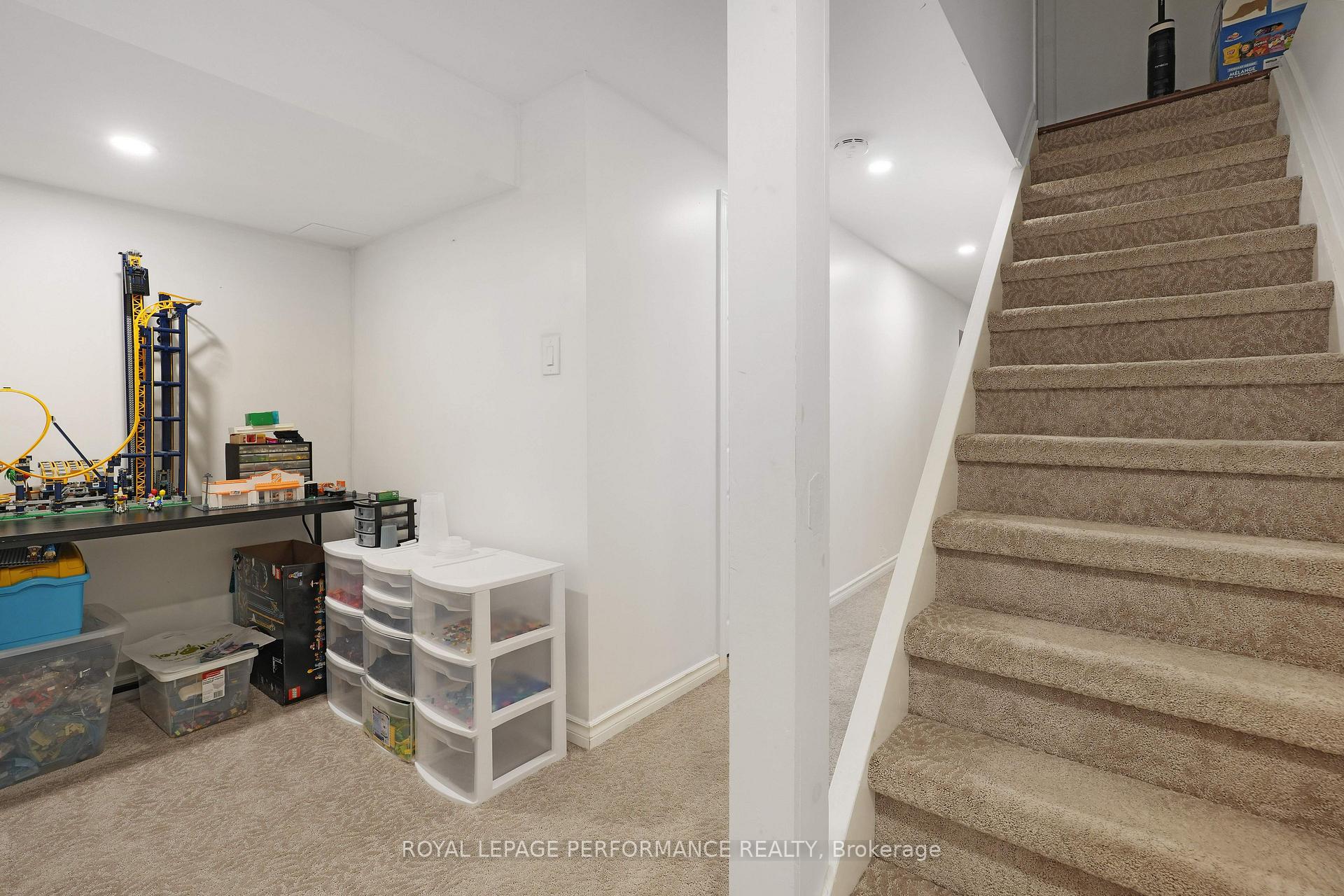 Photo 31 of 22 Otten Drive, Ottawa, Barrhaven - Pheasant Run — HOMEH