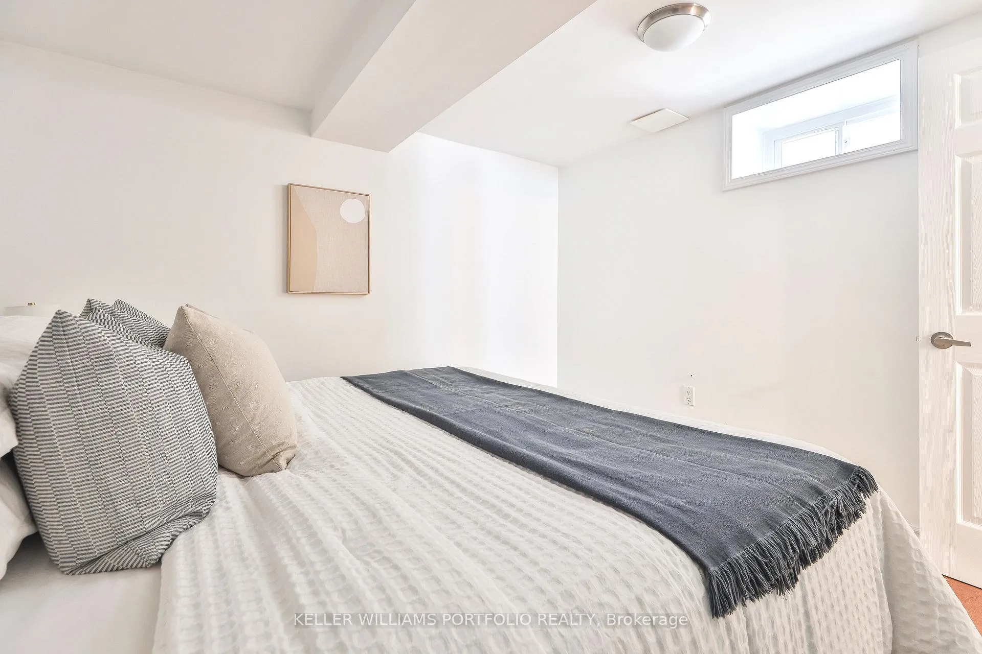 Photo 24 of 38 Rutland Street, Toronto, Weston-Pellam Park — HOMEH