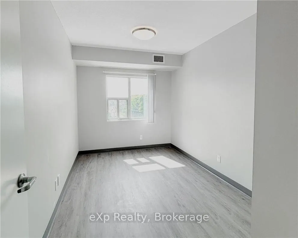 Photo 6 of Unit 809, 595 Strasburg Road, Kitchener — HOMEH