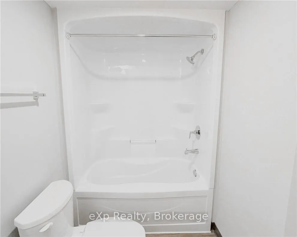 Photo 8 of Unit 809, 595 Strasburg Road, Kitchener — HOMEH