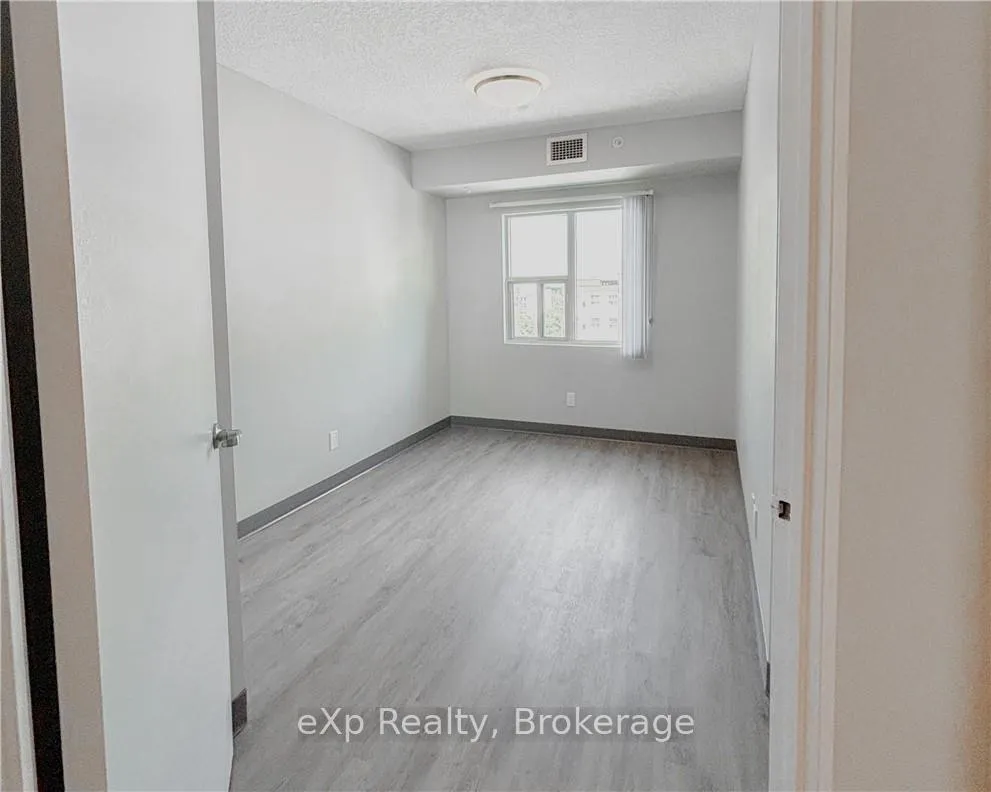 Photo 9 of Unit 809, 595 Strasburg Road, Kitchener — HOMEH