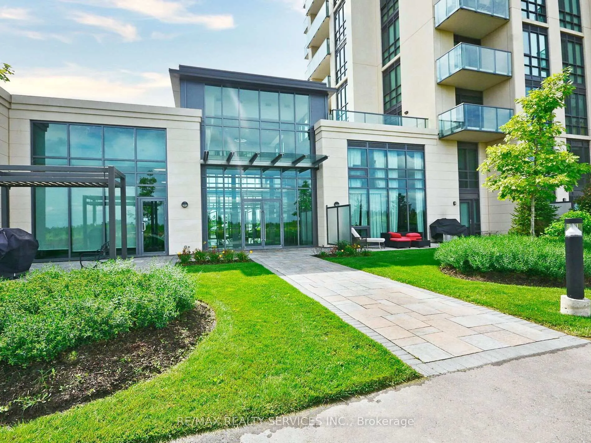 Photo 8 of Unit 407, 65 Yorkland Boulevard, Brampton, Goreway Drive Corridor — HOMEH