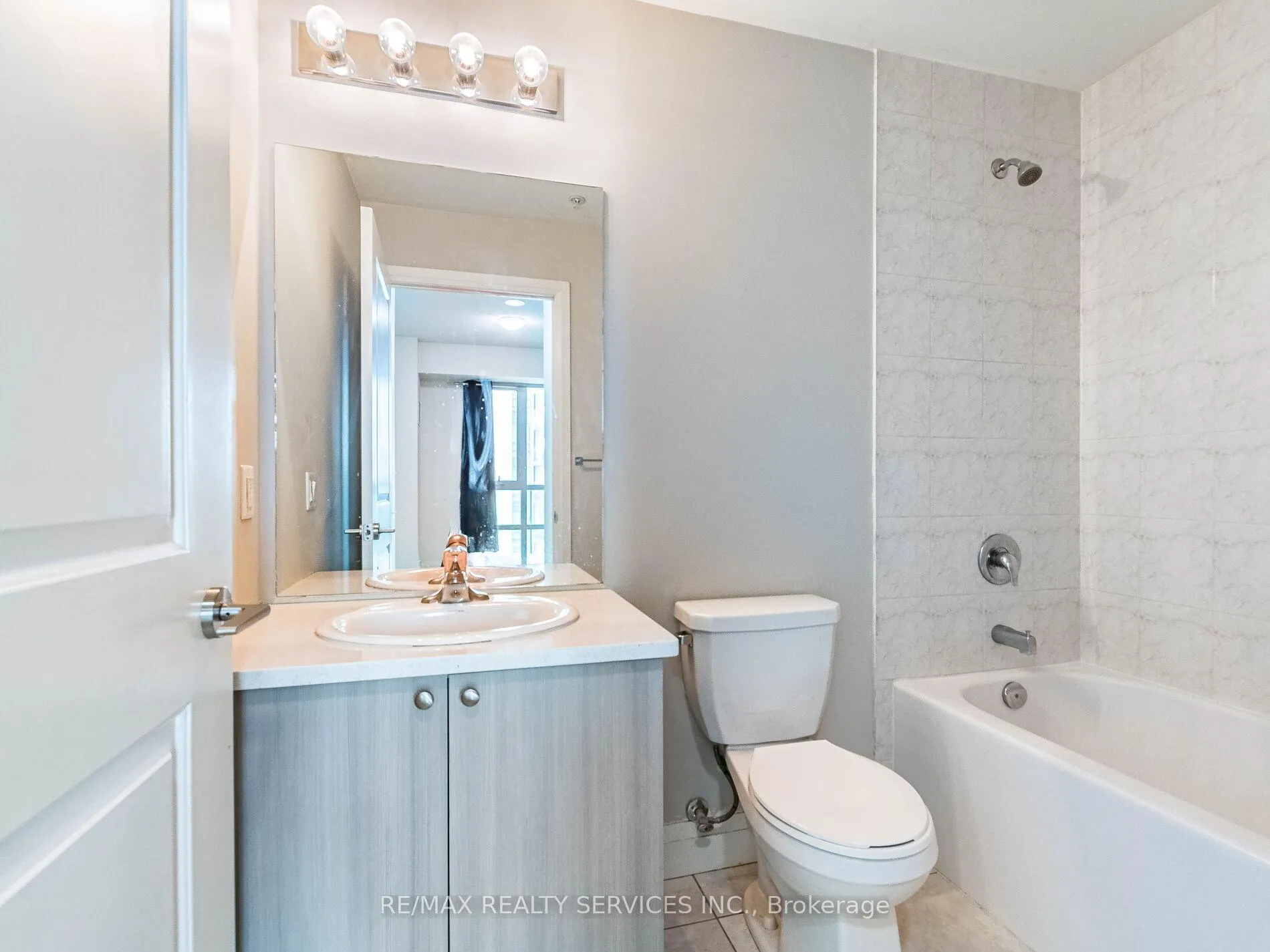 Photo 24 of Unit 407, 65 Yorkland Boulevard, Brampton, Goreway Drive Corridor — HOMEH