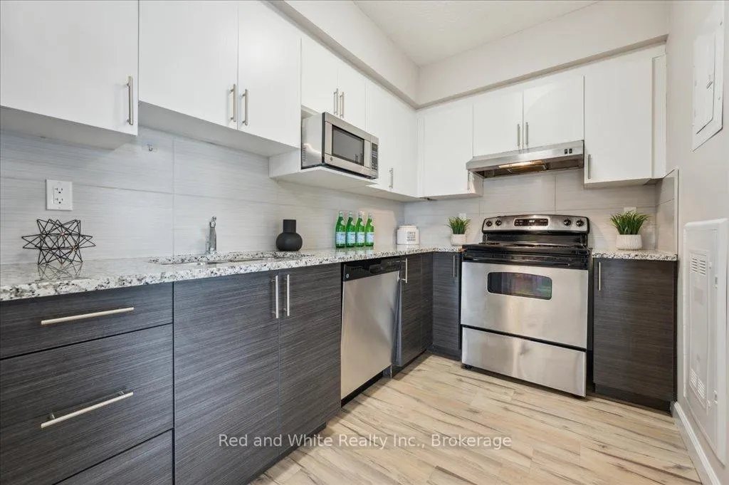 Photo 12 of Unit 2103, 258B Sunview Street, Waterloo, Beechwood/University — HOMEH