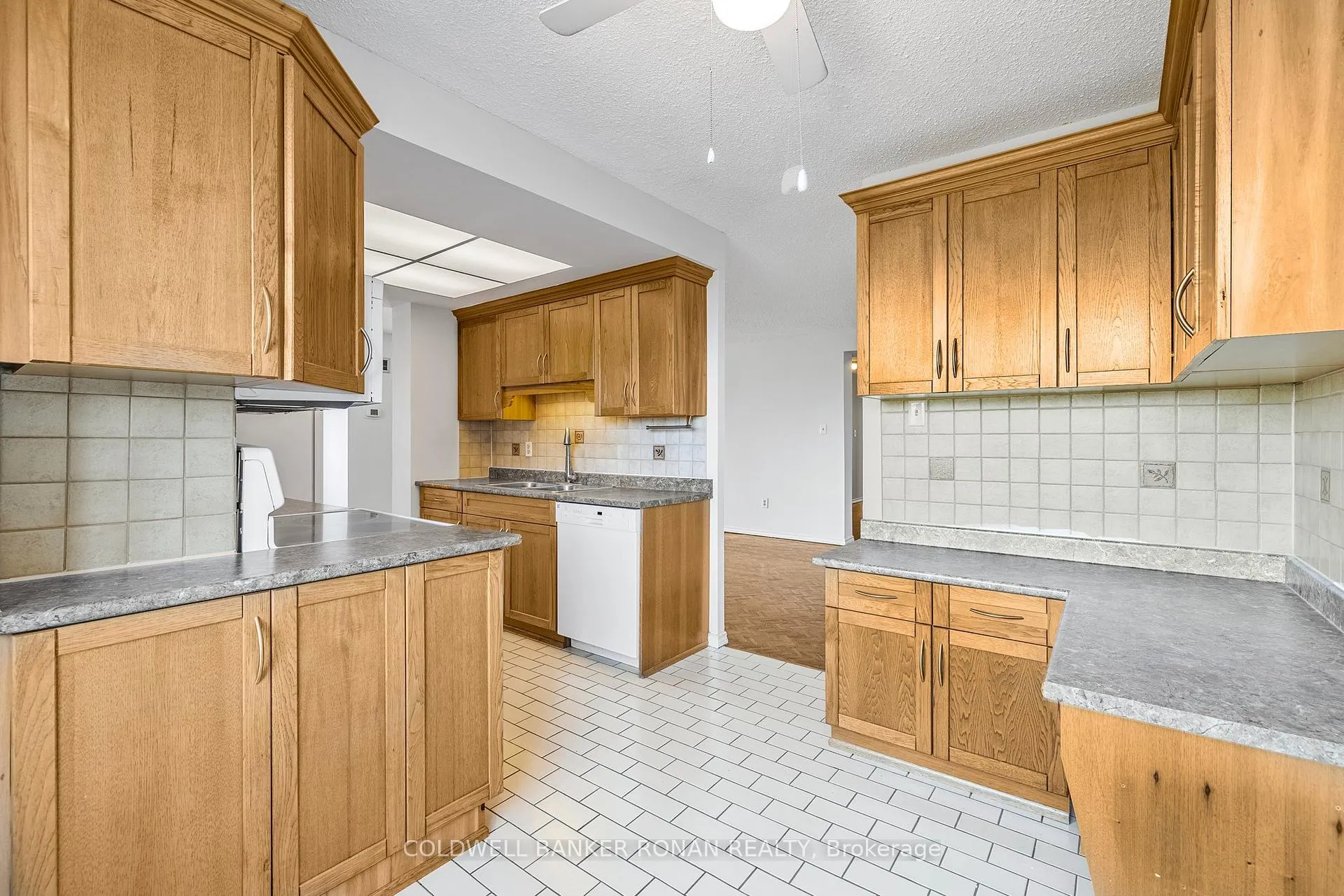 Photo 18 of Unit 410, 5 Lisa Street, Brampton, Queen Street Corridor — HOMEH