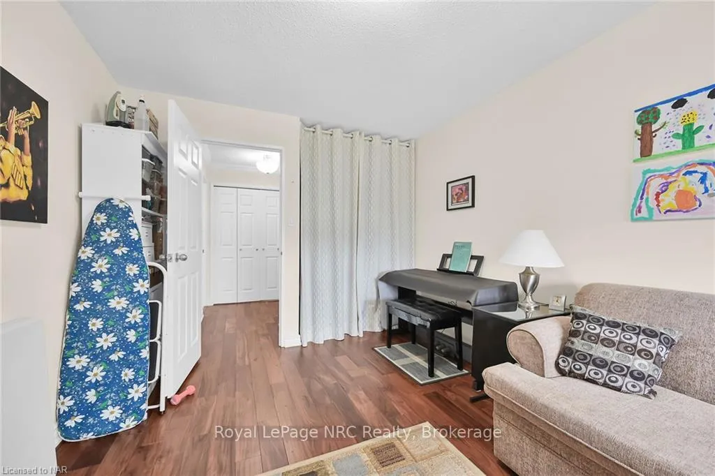 Photo 14 of Unit 1905, 301 Frances Avenue, Hamilton, Lakeshore — HOMEH