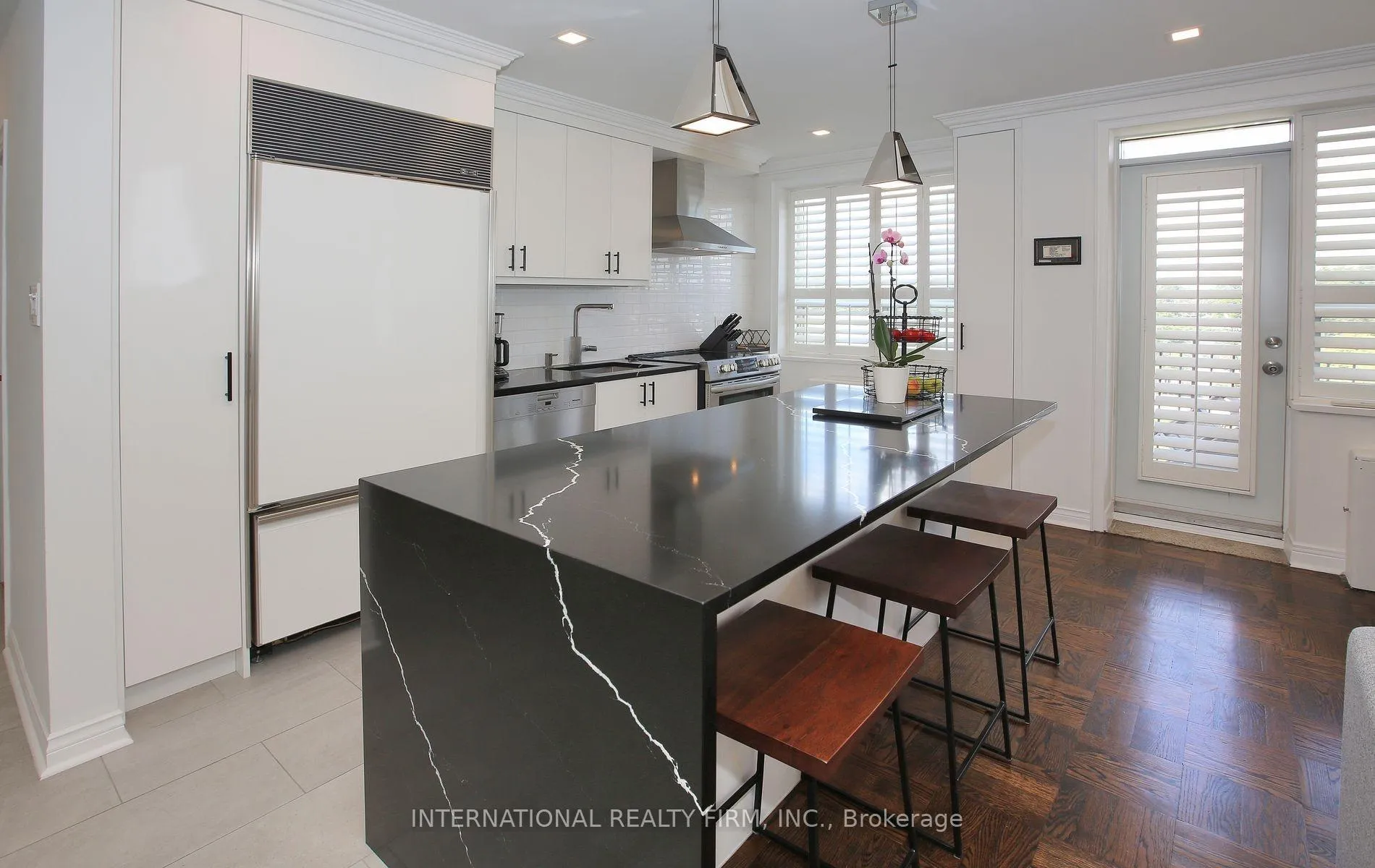 Photo 7 of Unit 405, 219 Wilson Street, Toronto, Bedford Park-Nortown — HOMEH