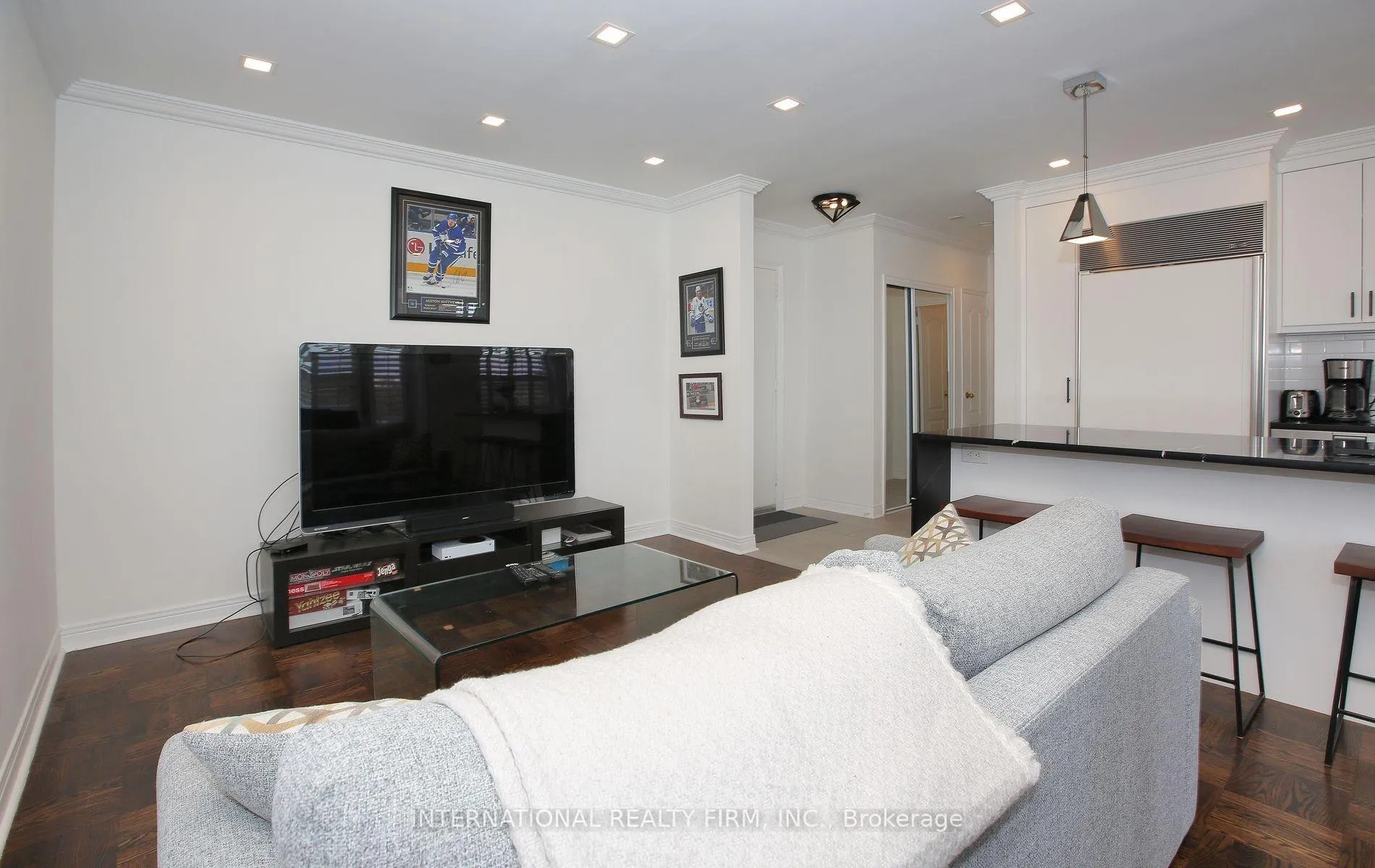 Photo 8 of Unit 405, 219 Wilson Street, Toronto, Bedford Park-Nortown — HOMEH