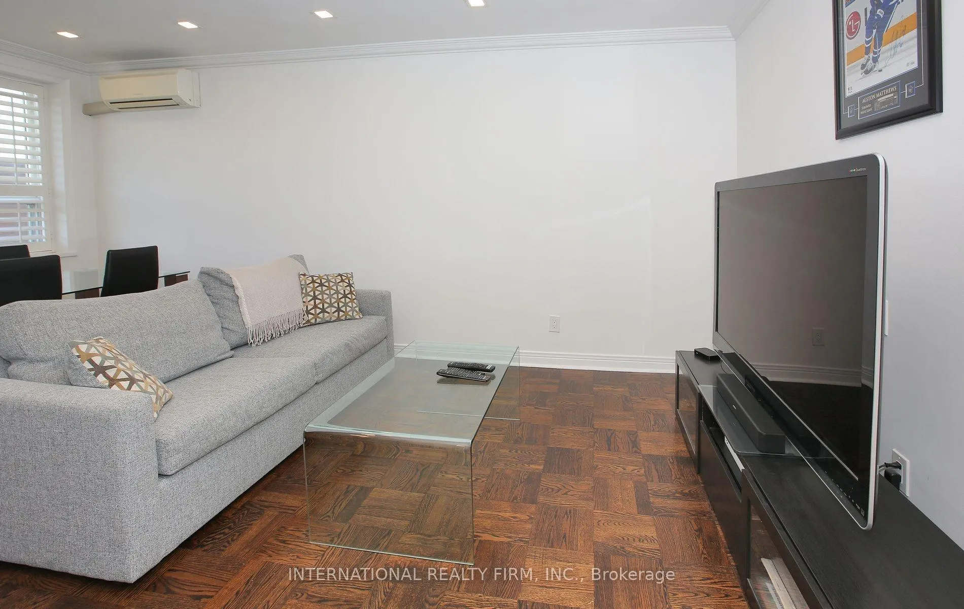 Photo 9 of Unit 405, 219 Wilson Street, Toronto, Bedford Park-Nortown — HOMEH
