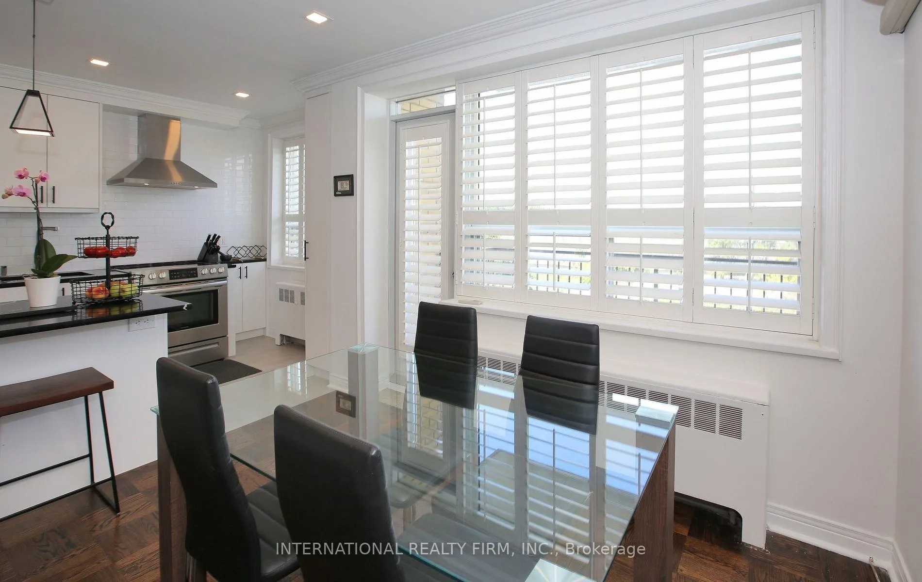 Photo 11 of Unit 405, 219 Wilson Street, Toronto, Bedford Park-Nortown — HOMEH
