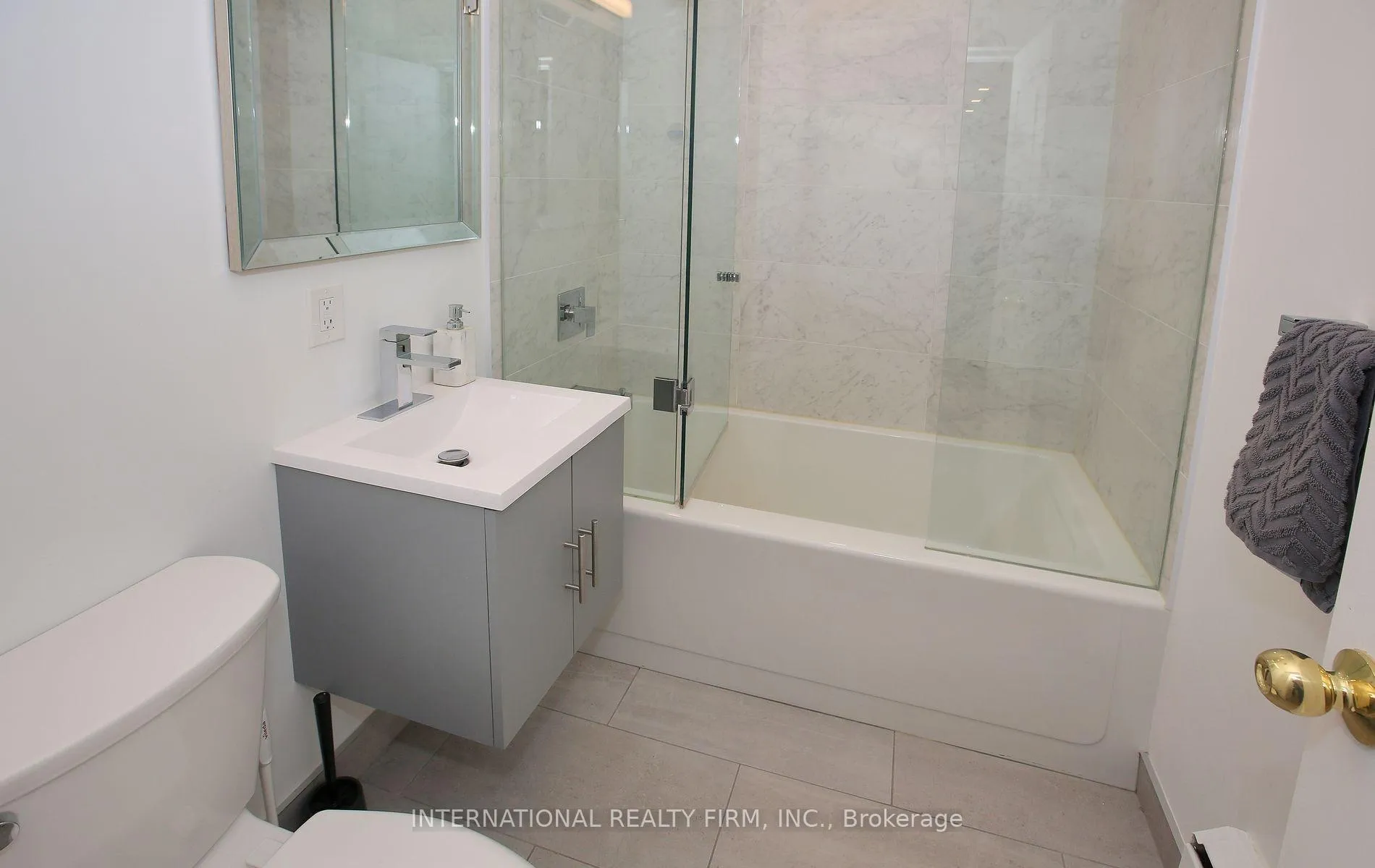 Photo 16 of Unit 405, 219 Wilson Street, Toronto, Bedford Park-Nortown — HOMEH
