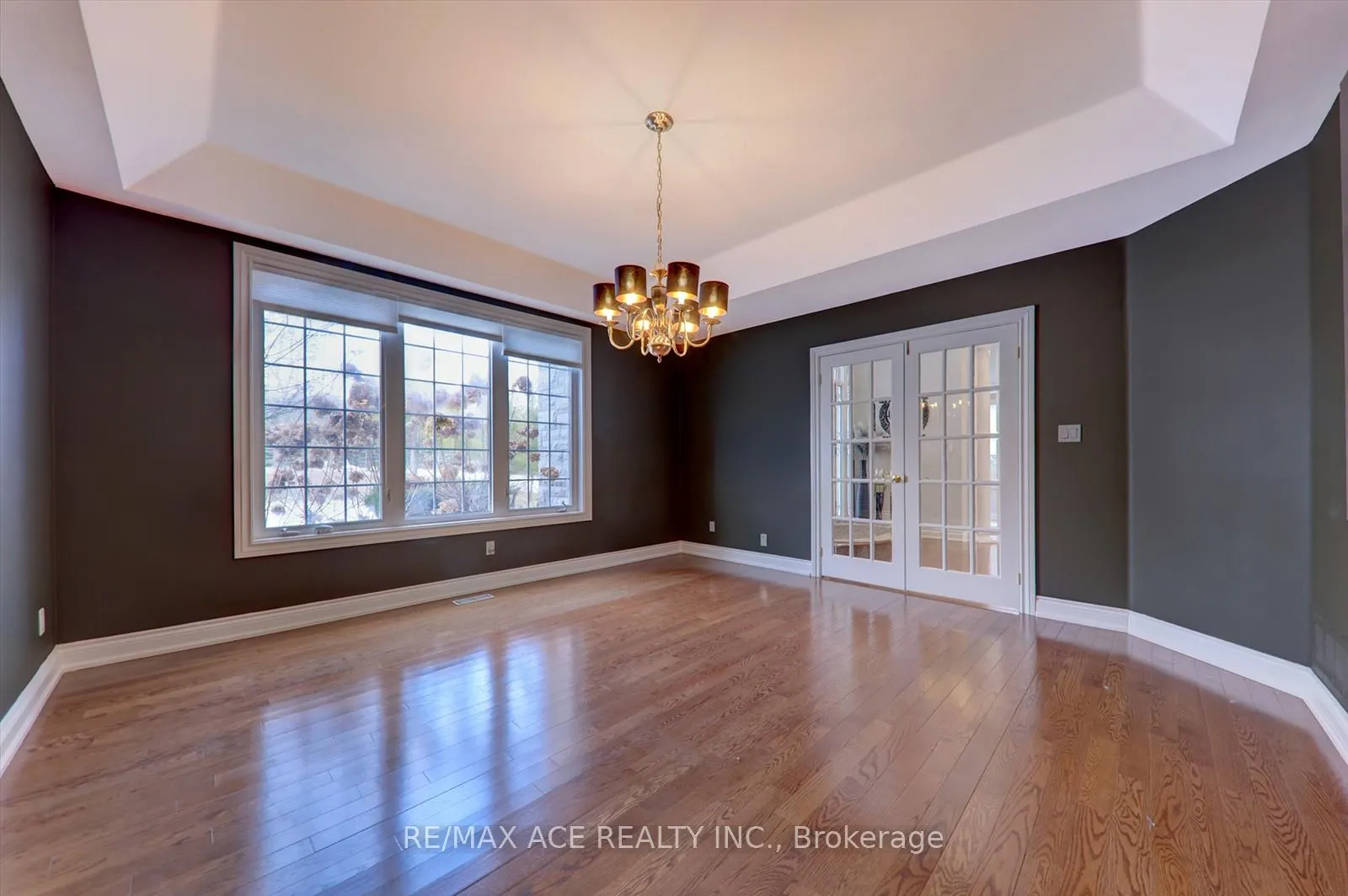 Photo 12 of 10 Stonehart Street, Caledon, Palgrave — HOMEH