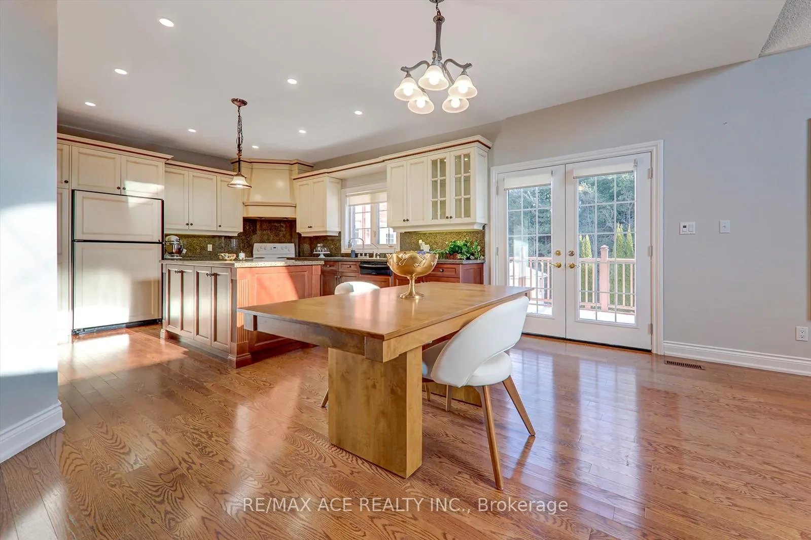 Photo 35 of 10 Stonehart Street, Caledon, Palgrave — HOMEH