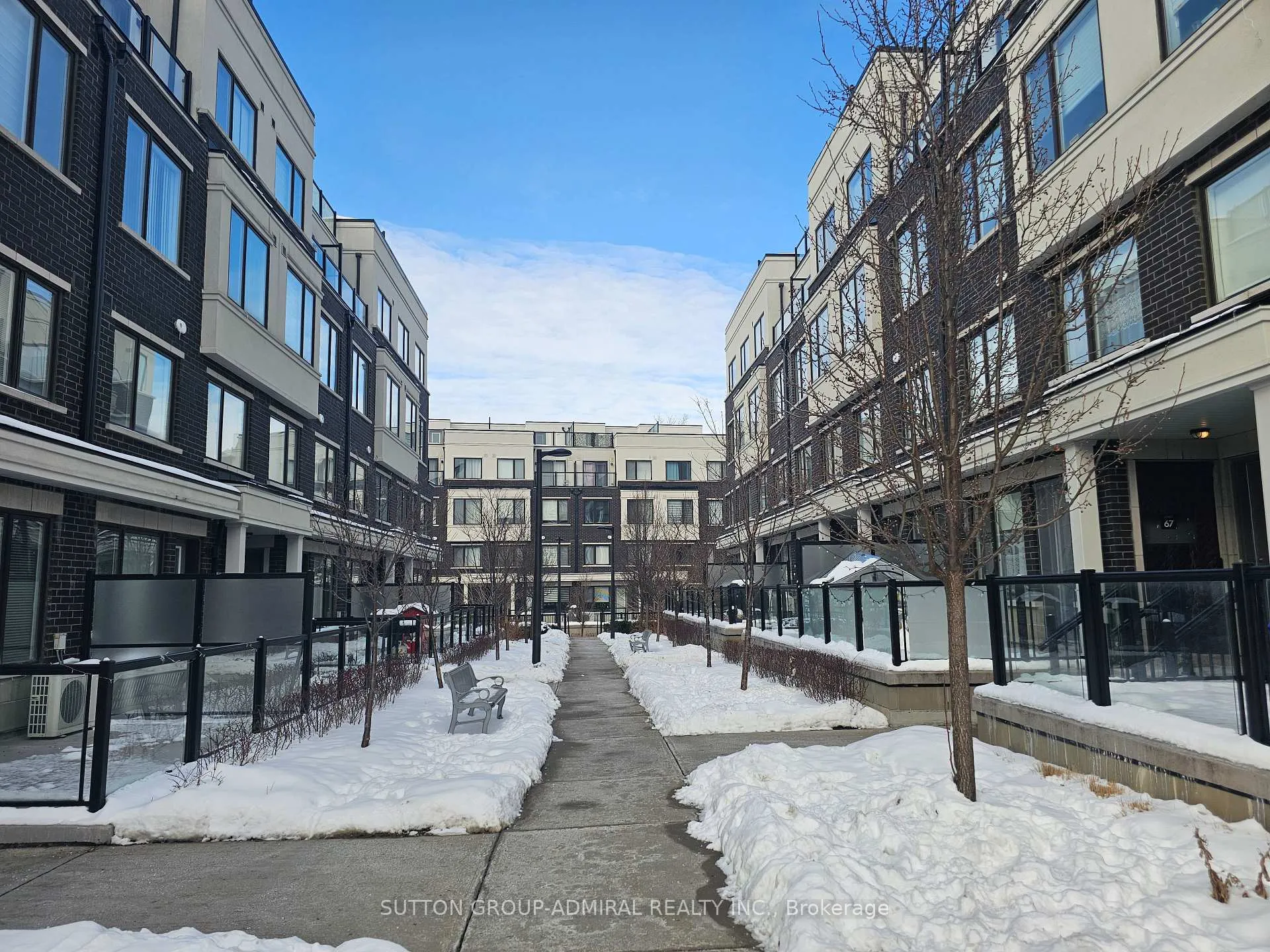 Photo 2 of Unit 69, 400 Alex Gardner Circle, Aurora, Aurora Heights — HOMEH