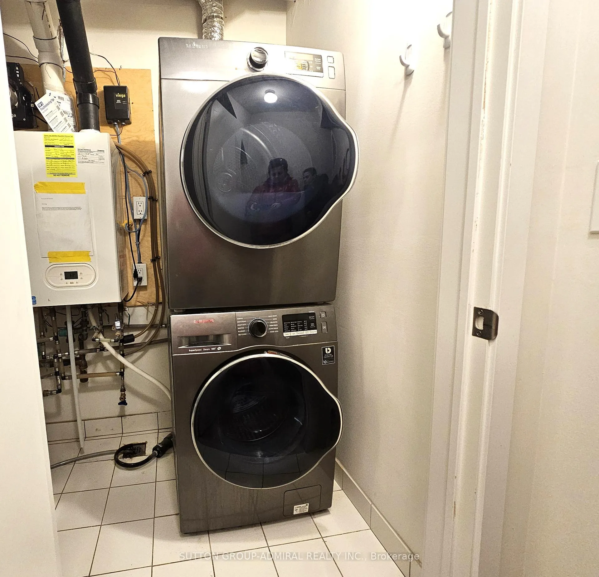 Photo 9 of Unit 69, 400 Alex Gardner Circle, Aurora, Aurora Heights — HOMEH