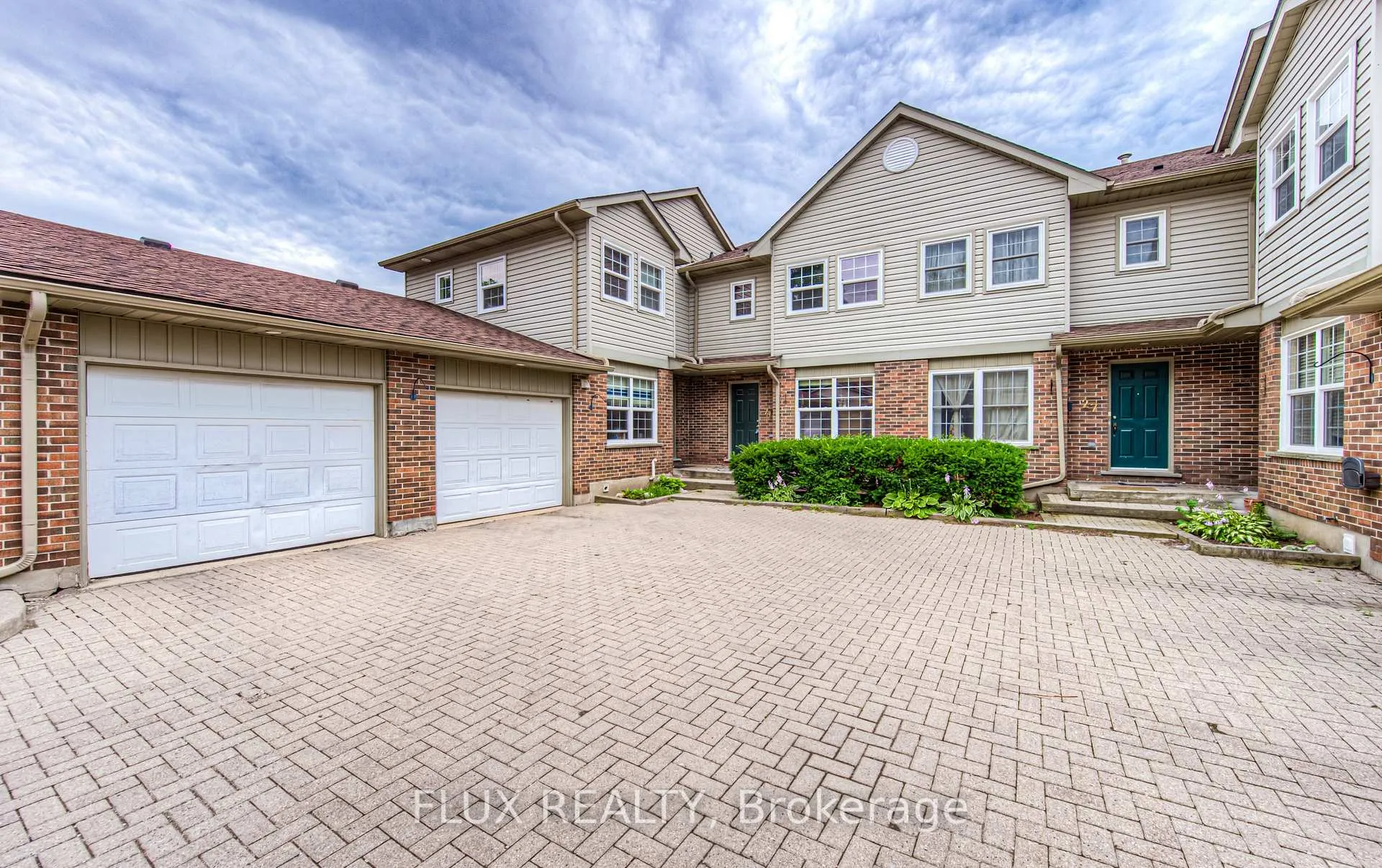 Photo 2 of Unit 26, 250 Keats Way, Waterloo, Beechwood — HOMEH
