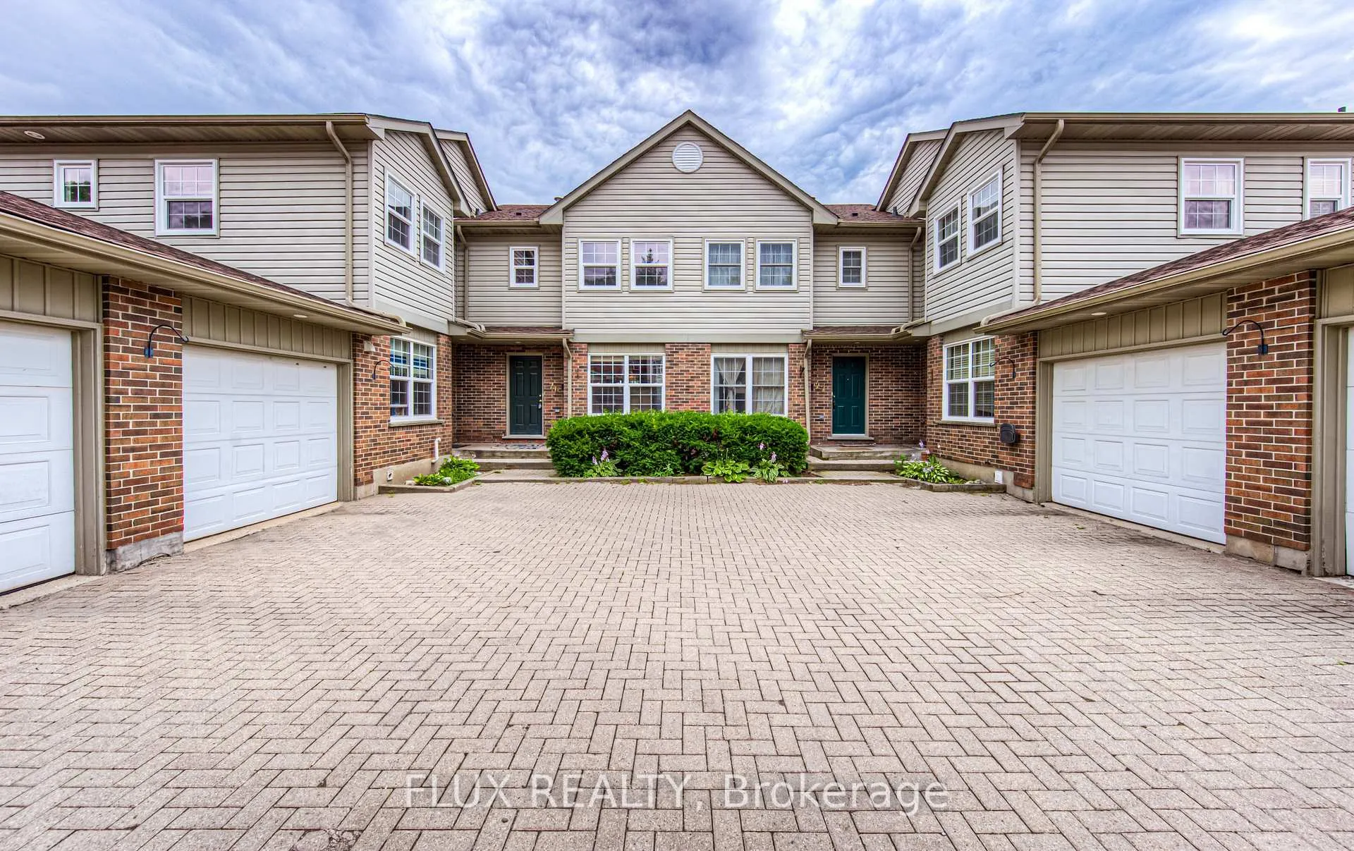Photo 3 of Unit 26, 250 Keats Way, Waterloo, Beechwood — HOMEH