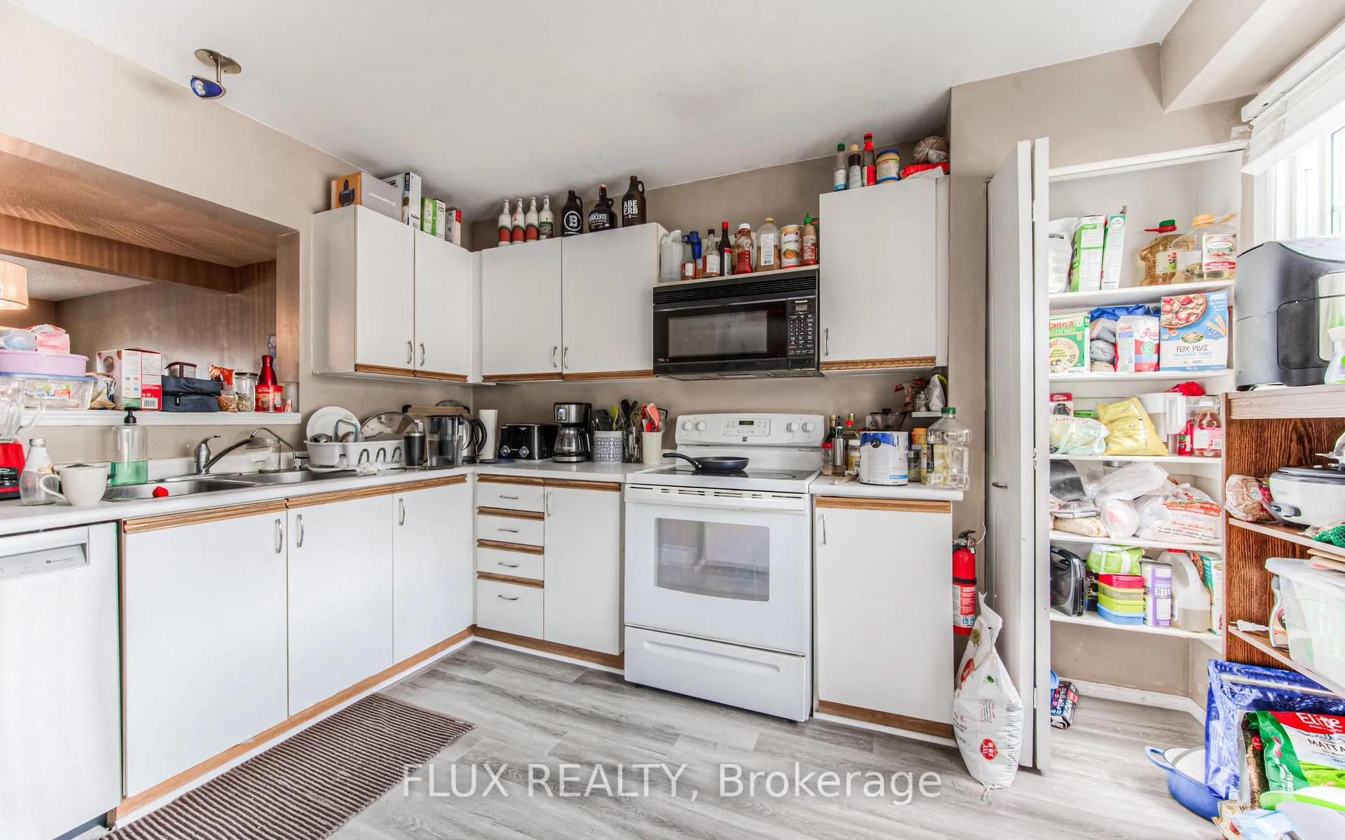 Photo 11 of Unit 26, 250 Keats Way, Waterloo, Beechwood — HOMEH